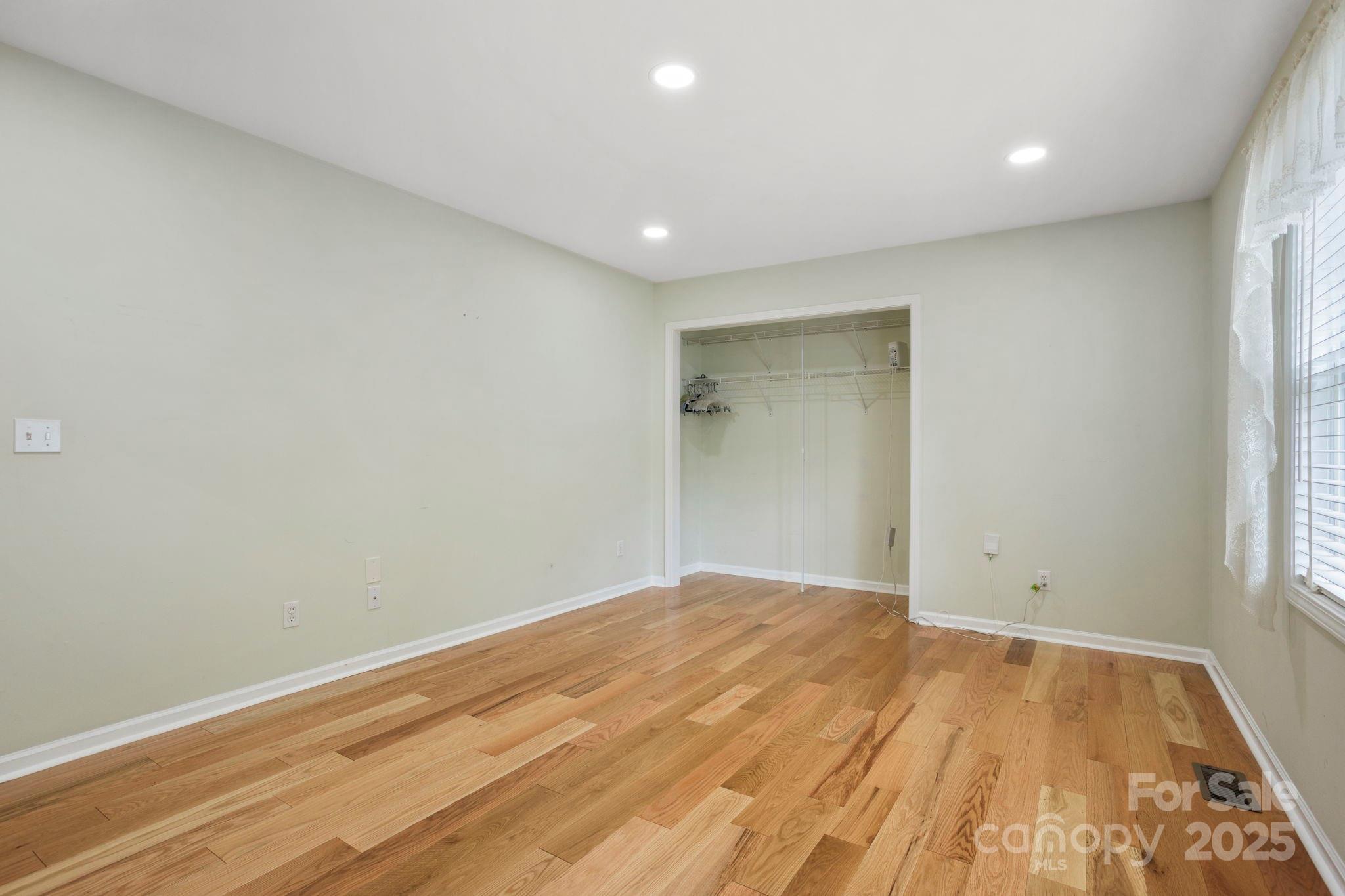 315 Charlestown Drive — Hendersonville