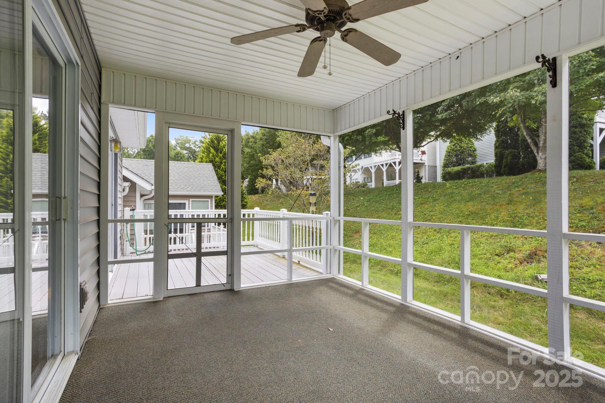 315 Charlestown Drive — Hendersonville
