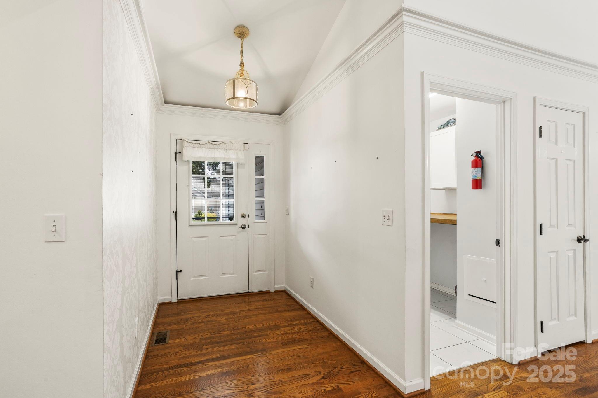 315 Charlestown Drive — Hendersonville