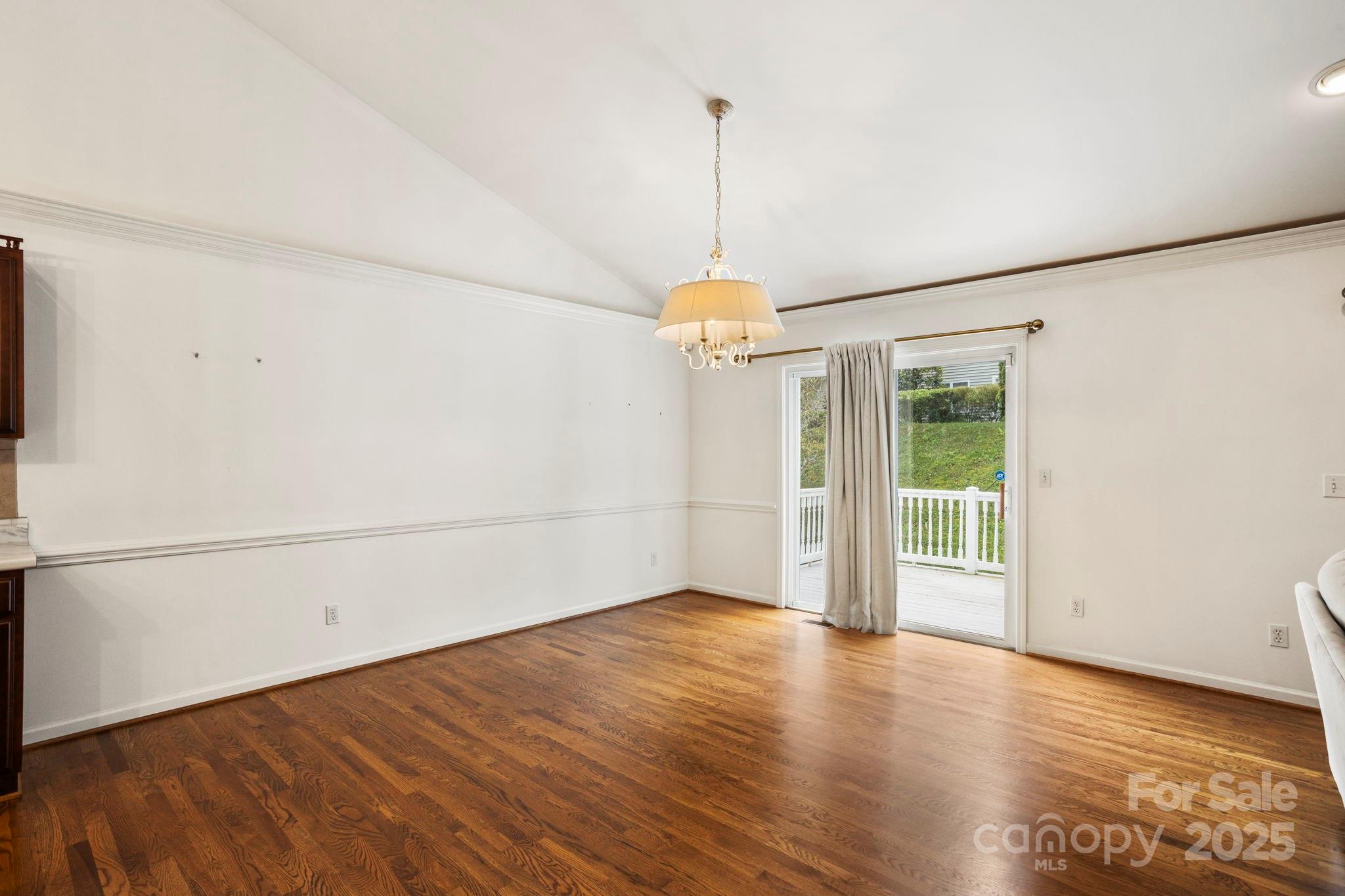 315 Charlestown Drive — Hendersonville