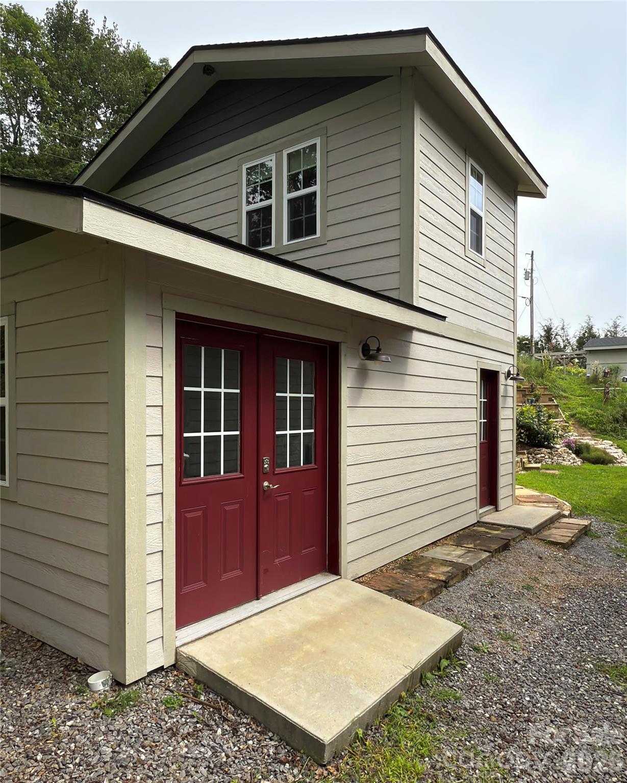 1856 Cabbage Patch Road — Burnsville