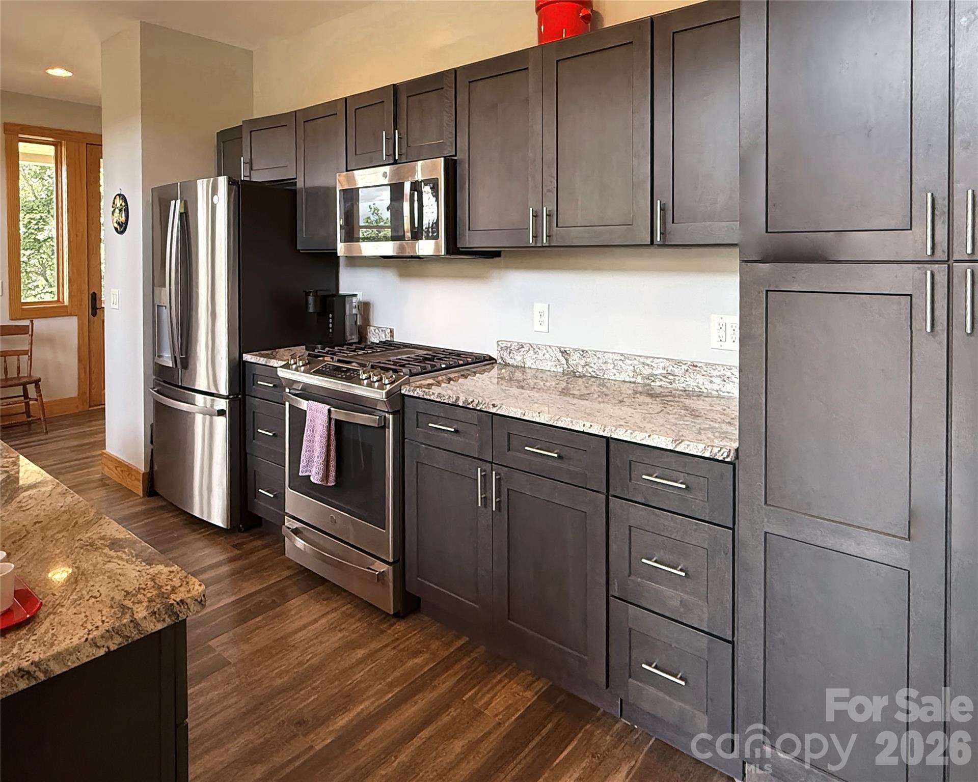 1856 Cabbage Patch Road — Burnsville