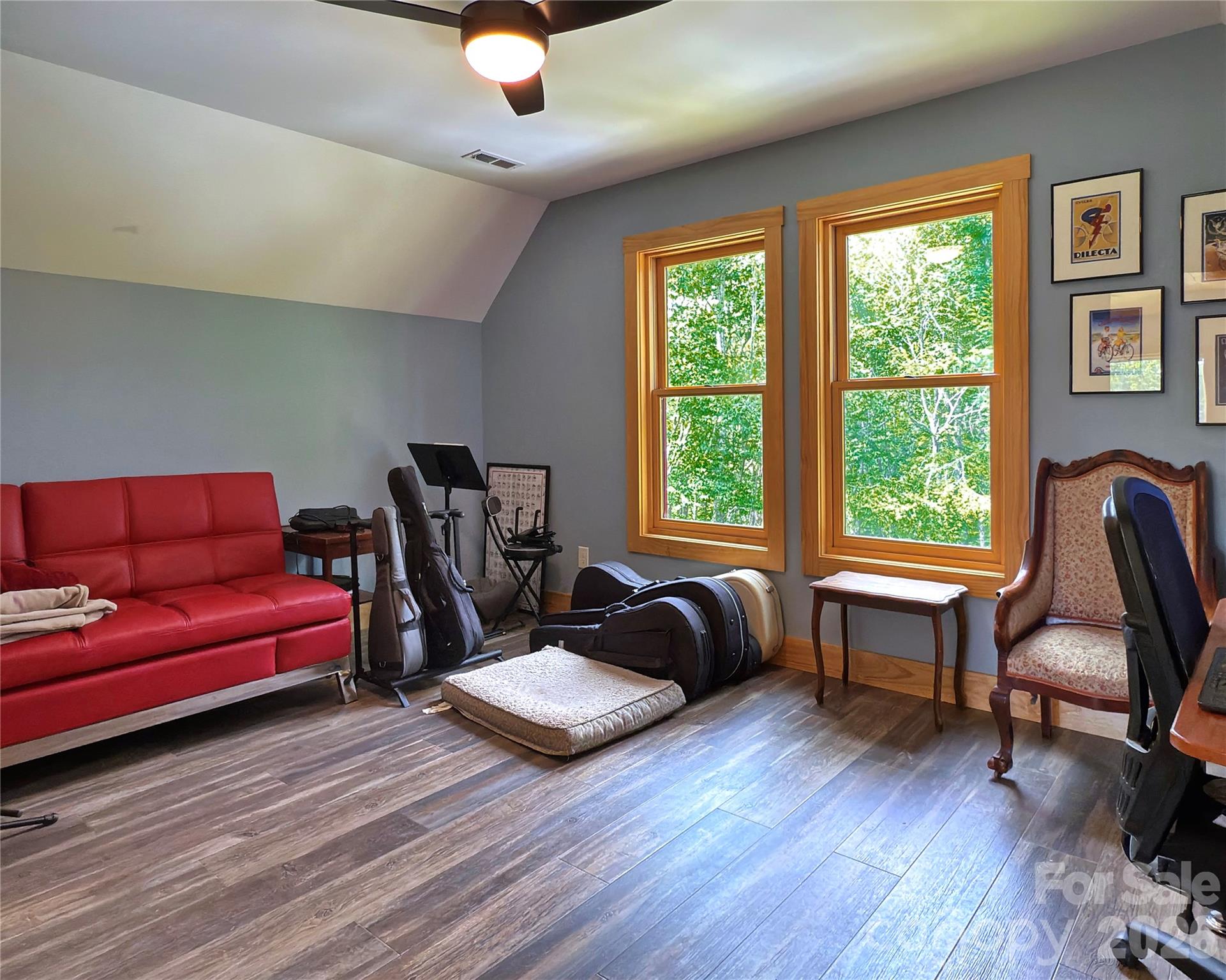 1856 Cabbage Patch Road — Burnsville