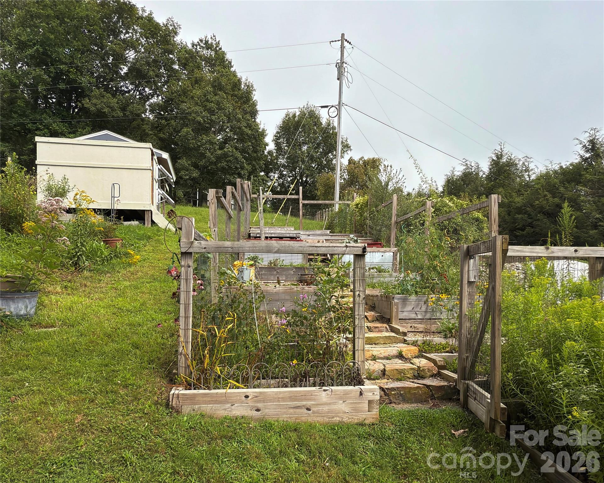 1856 Cabbage Patch Road — Burnsville