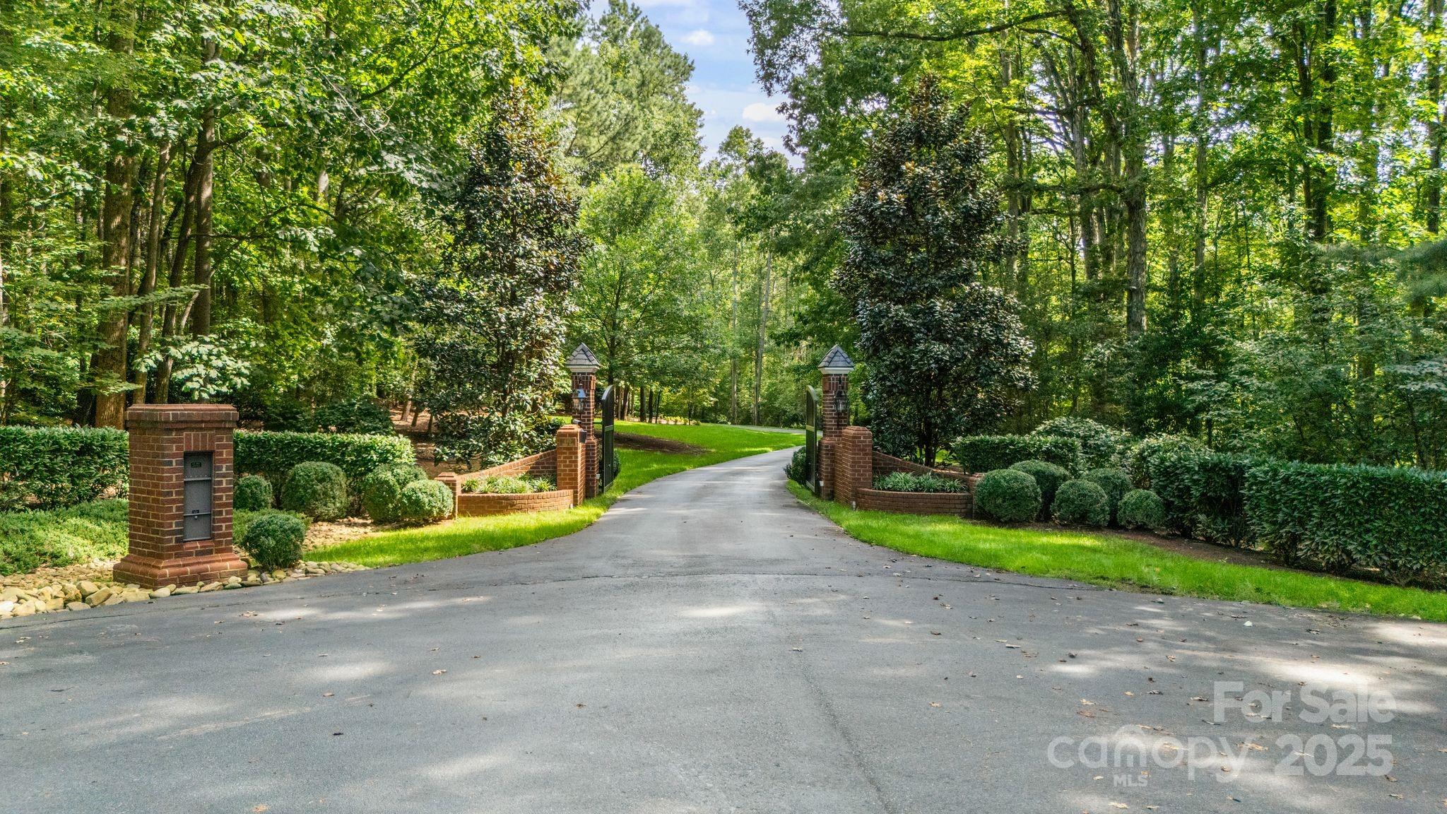 440 Beech Tree Road — Mooresville