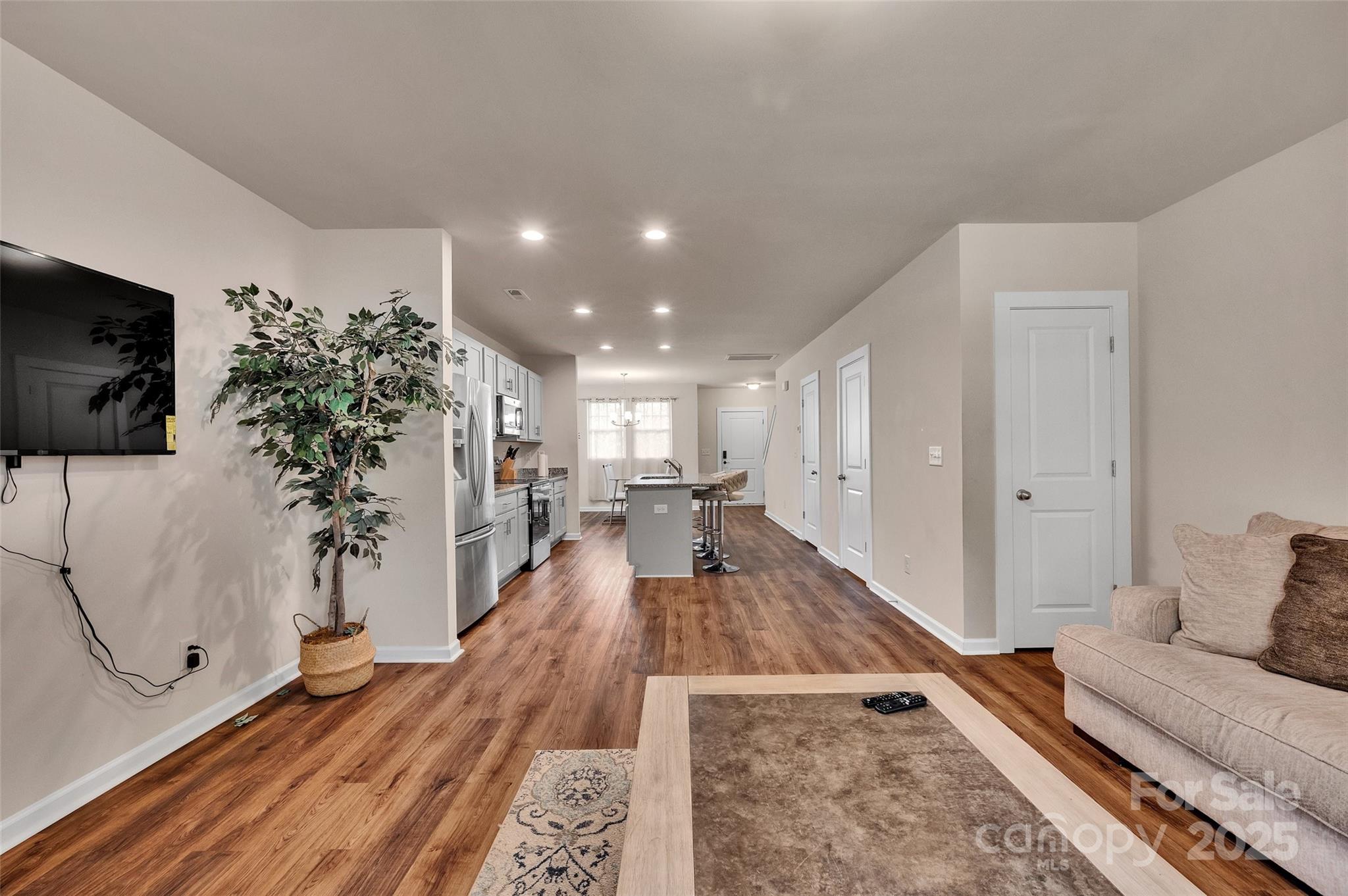 231 Hoskins Avenue Drive — Charlotte