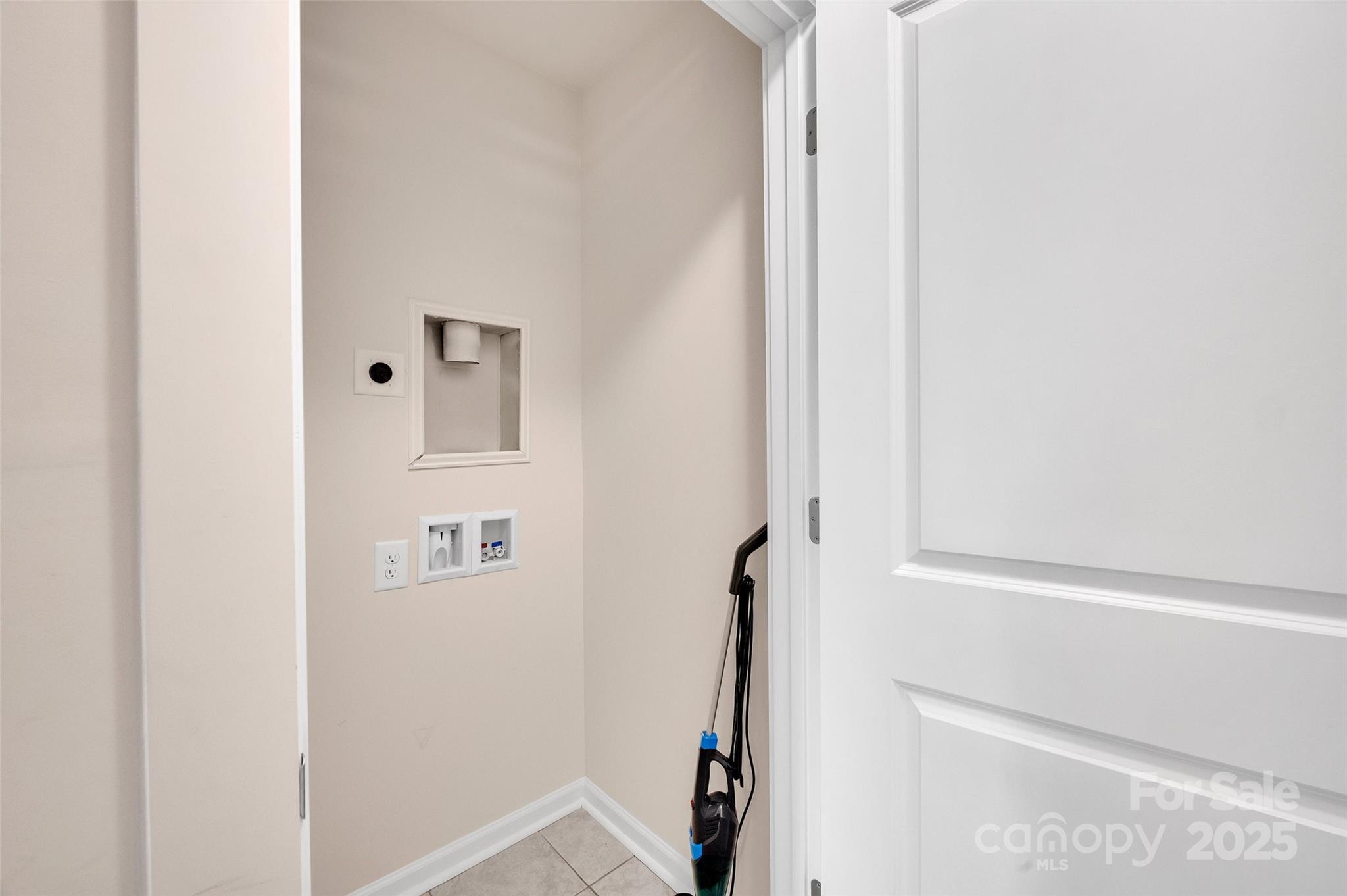231 Hoskins Avenue Drive — Charlotte
