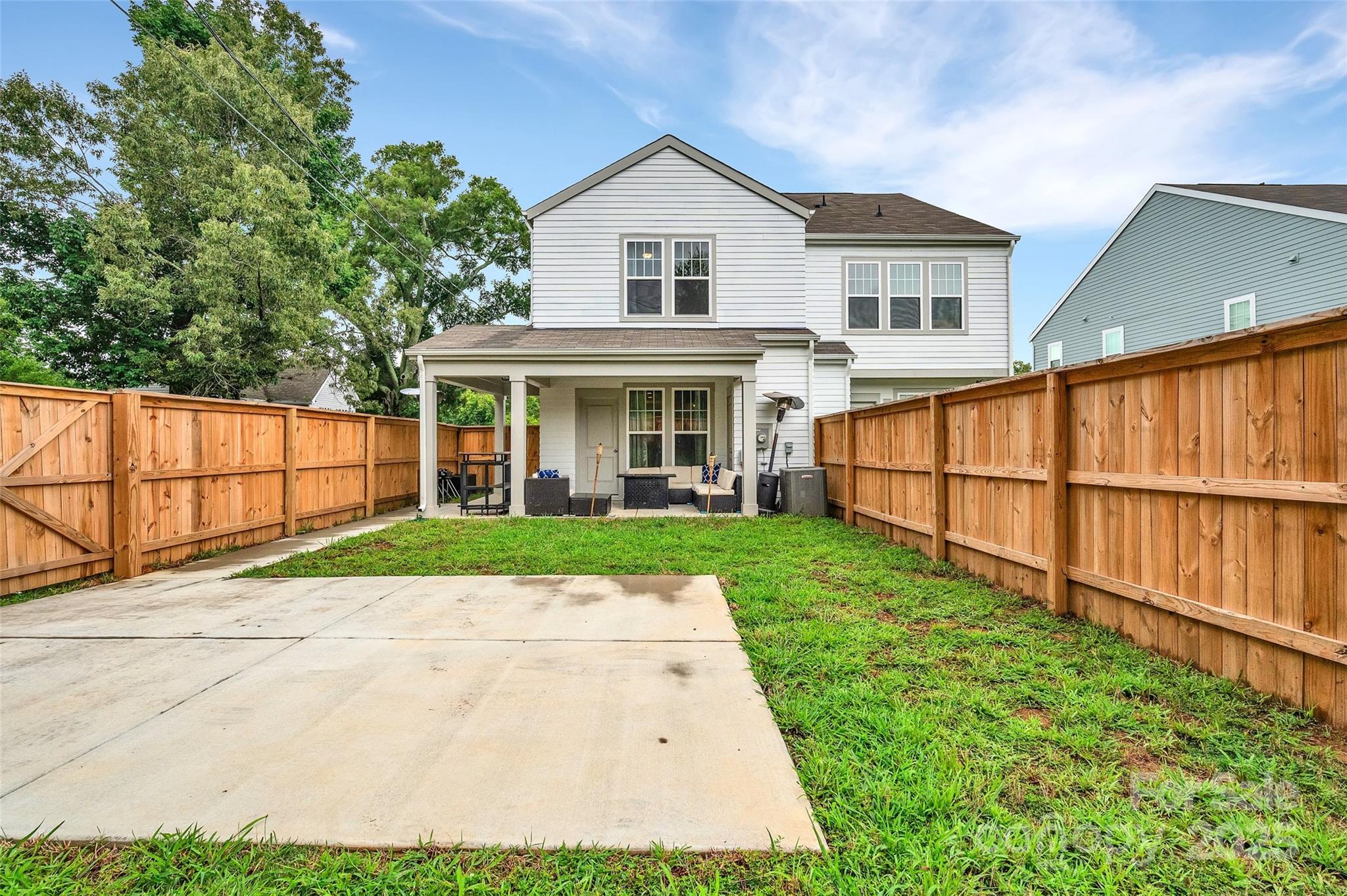 231 Hoskins Avenue Drive — Charlotte