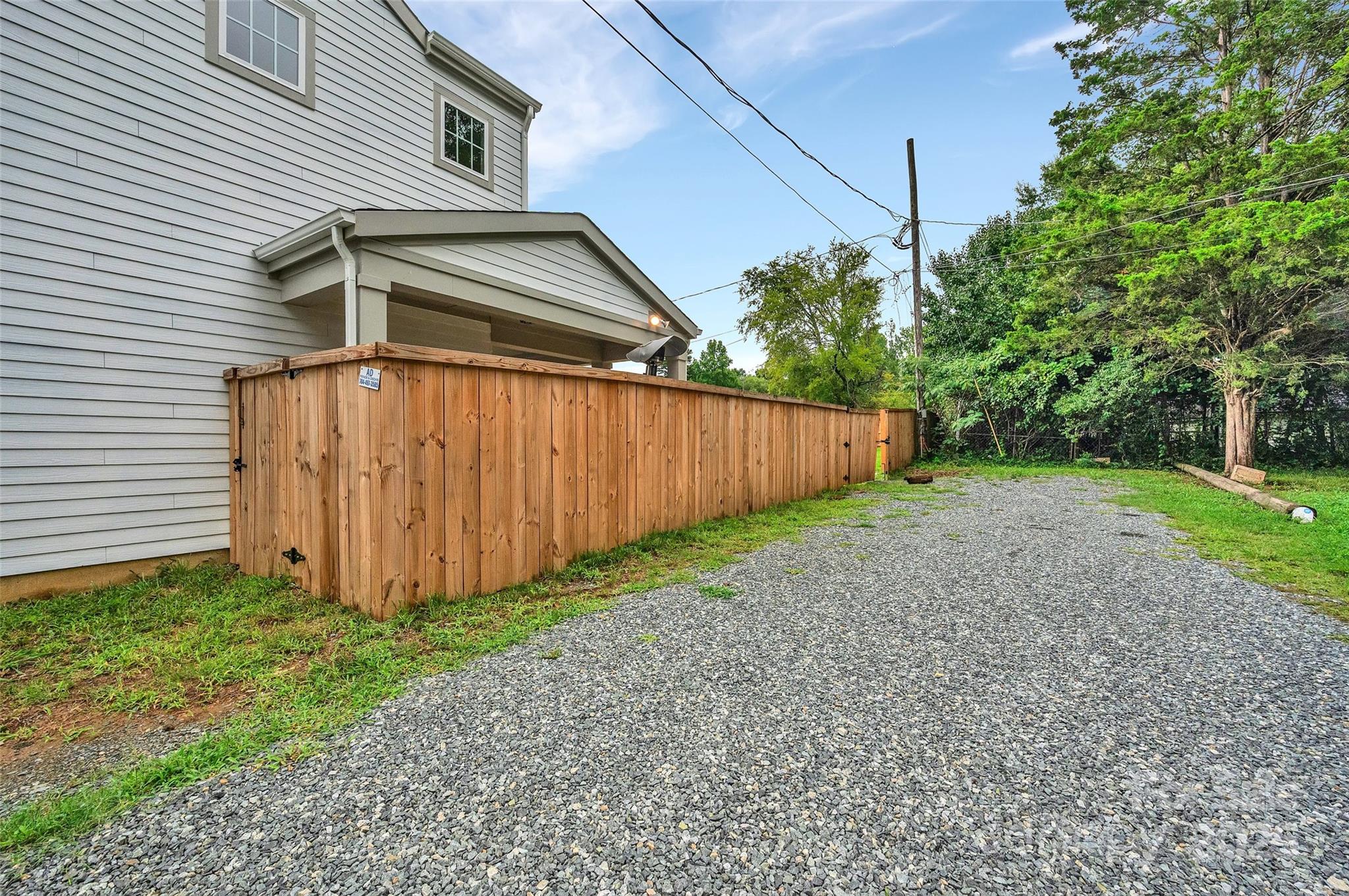 231 Hoskins Avenue Drive — Charlotte
