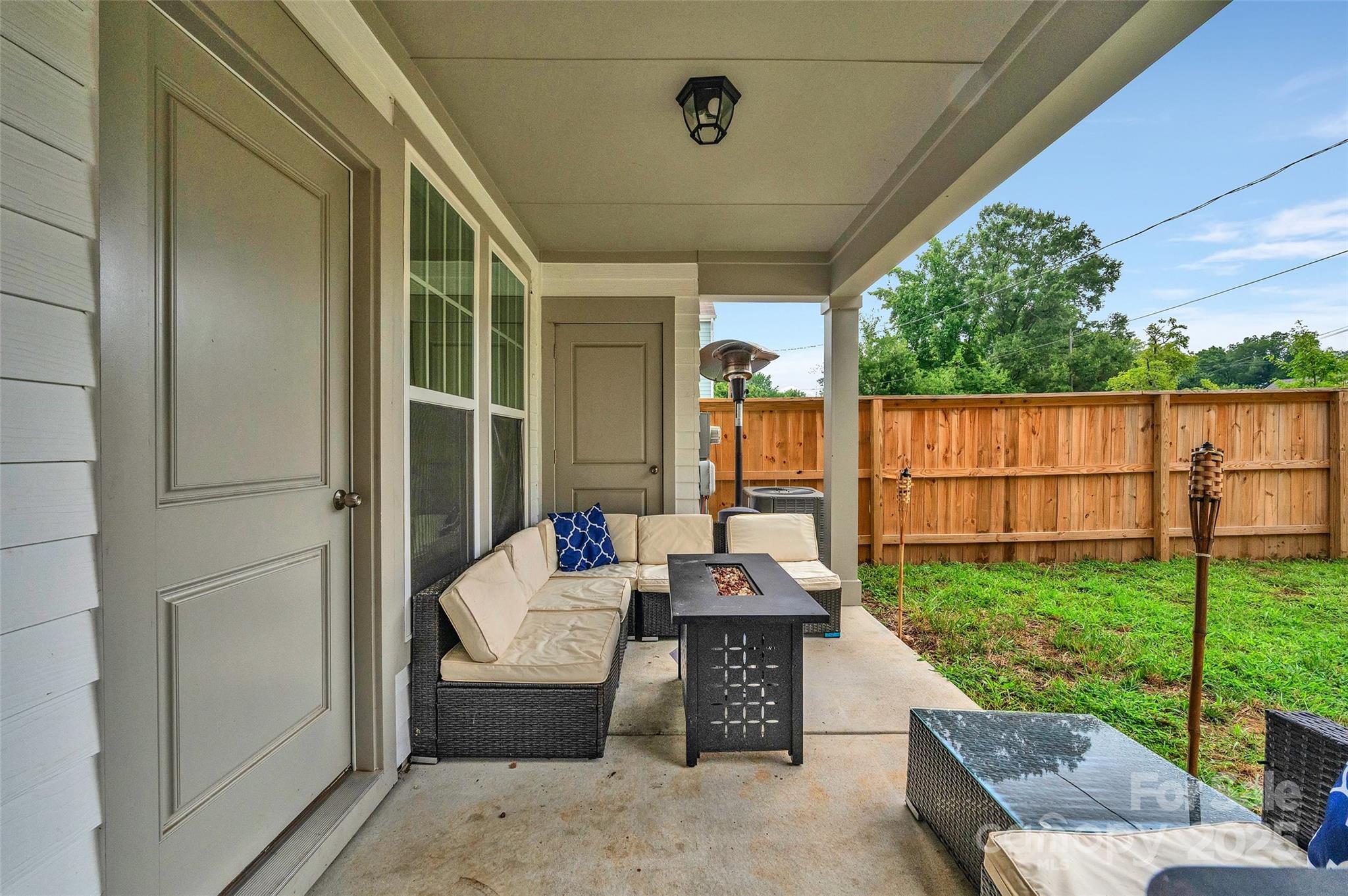 231 Hoskins Avenue Drive — Charlotte
