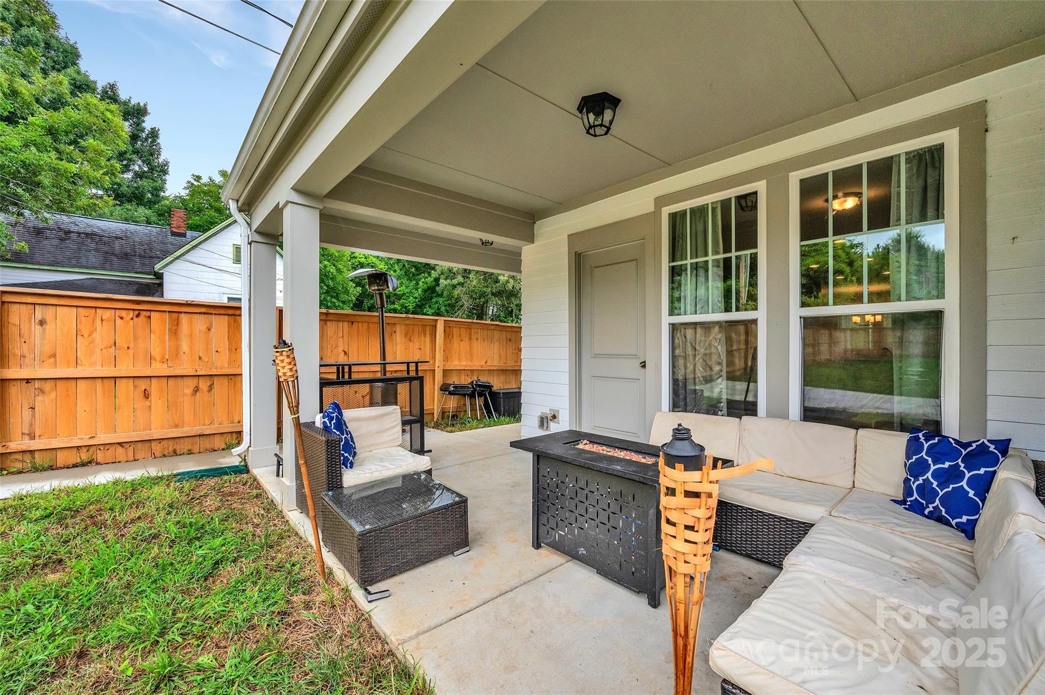 231 Hoskins Avenue Drive — Charlotte