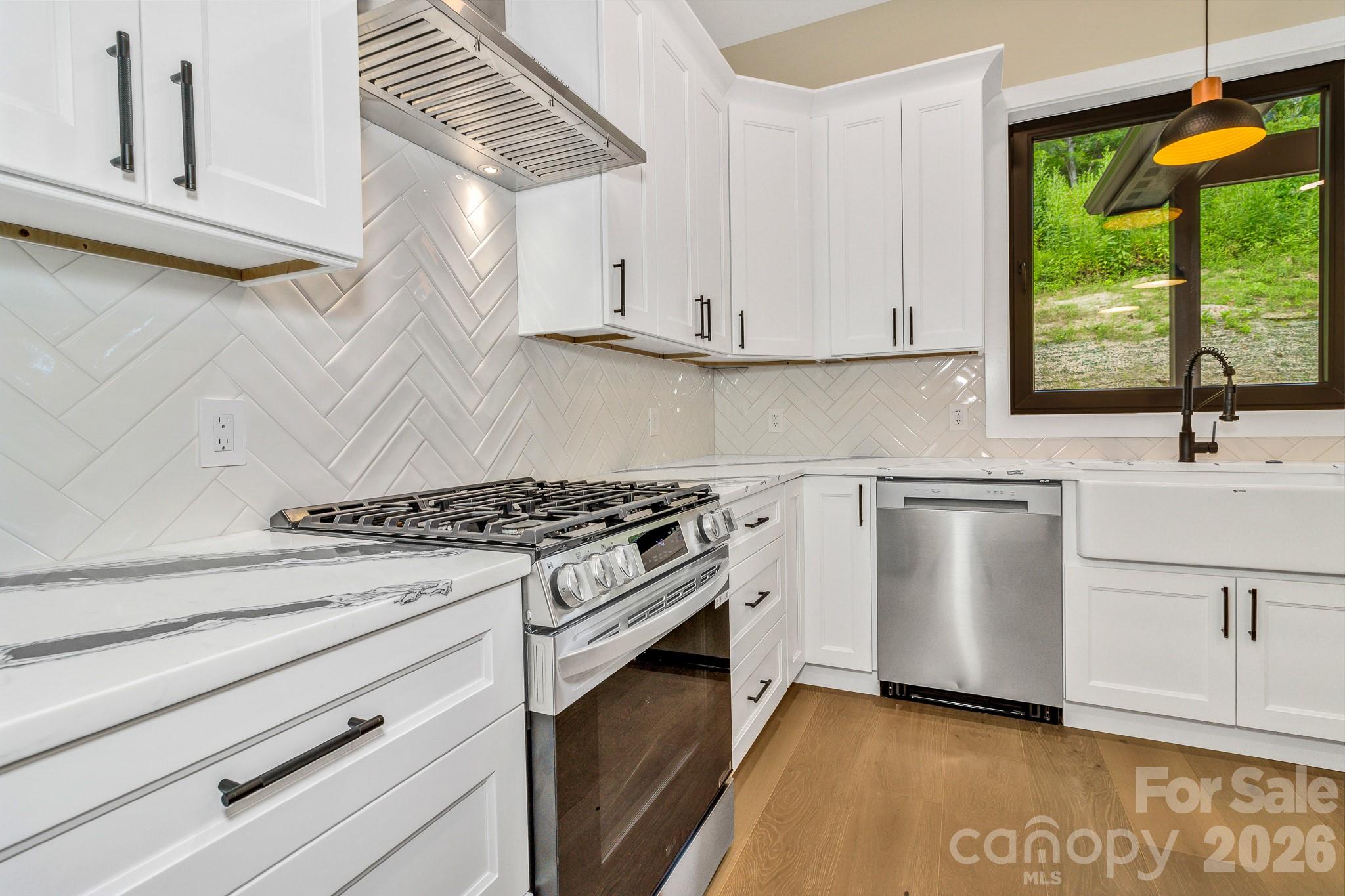63 Winding Ridge Road — Fairview