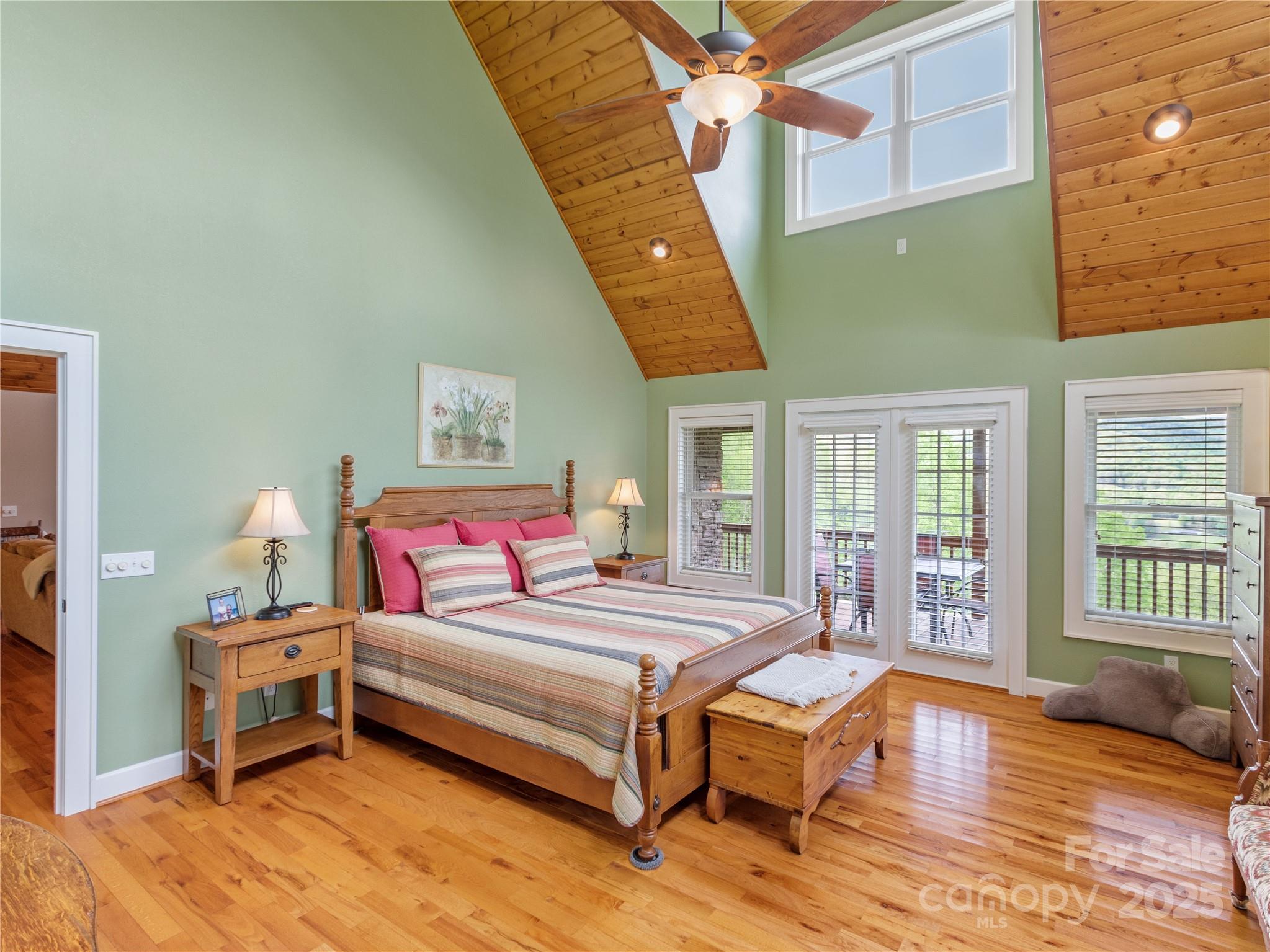 370 Appaloosa Trail — Burnsville