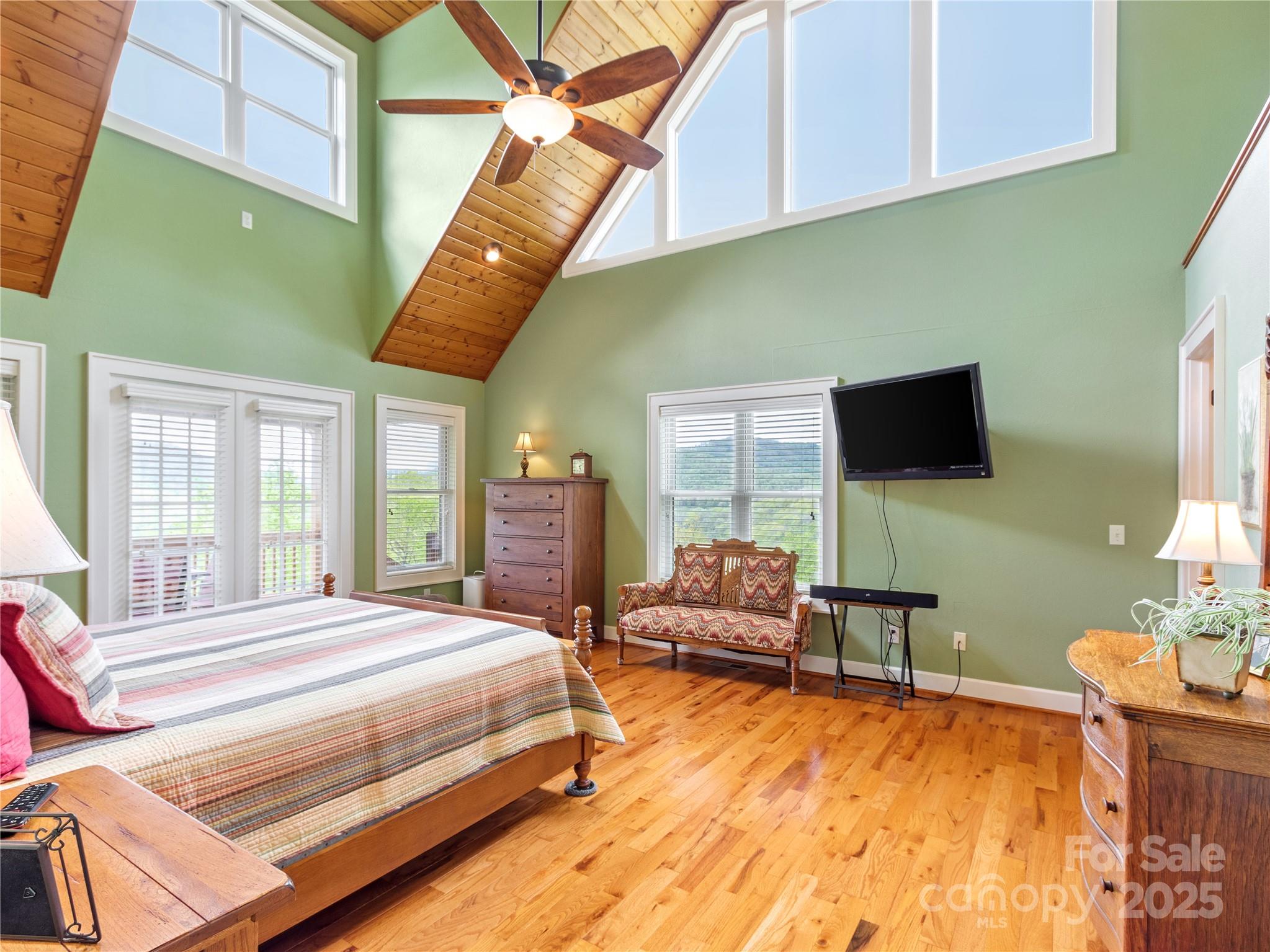 370 Appaloosa Trail — Burnsville