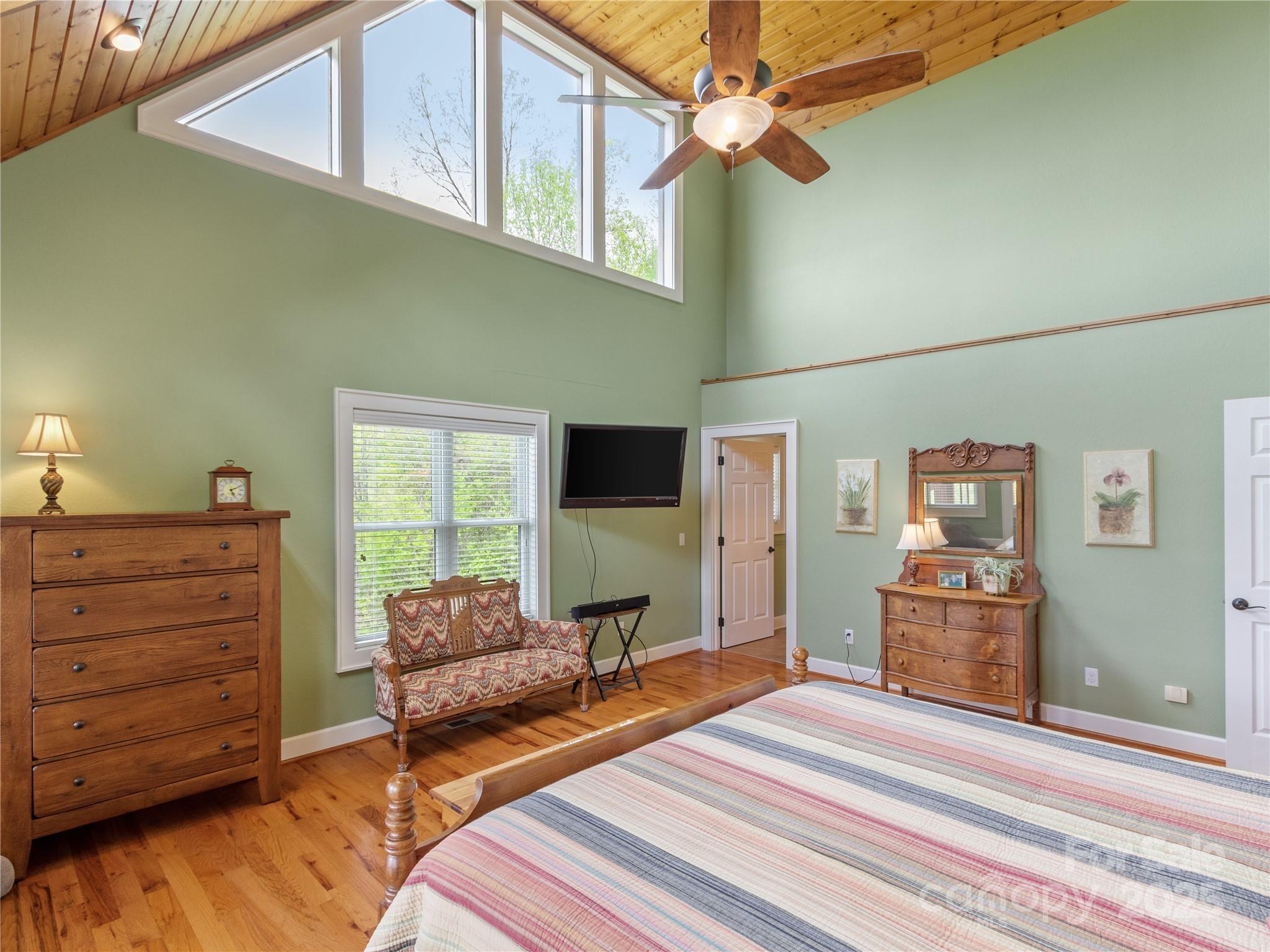 370 Appaloosa Trail — Burnsville