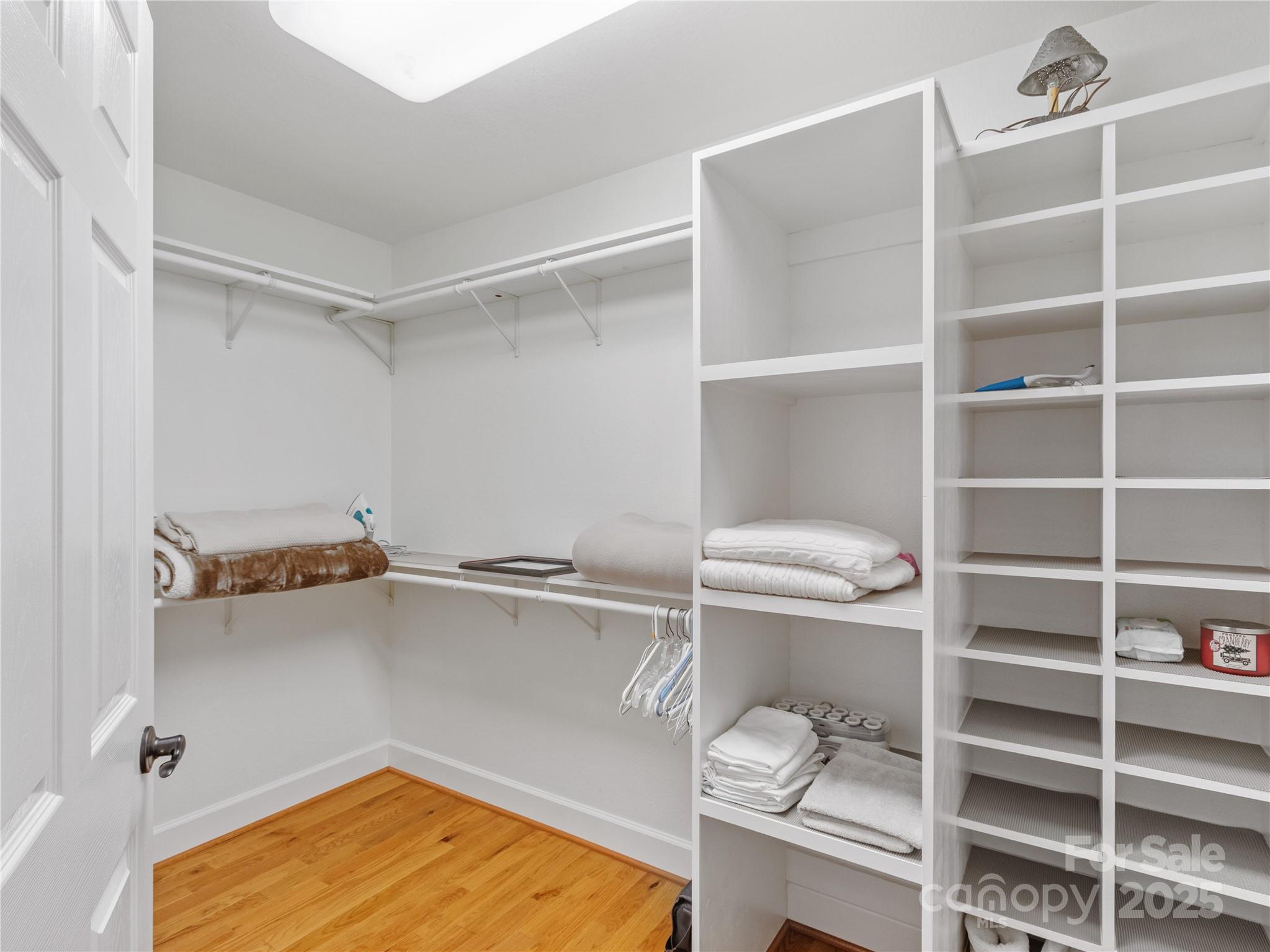 370 Appaloosa Trail — Burnsville