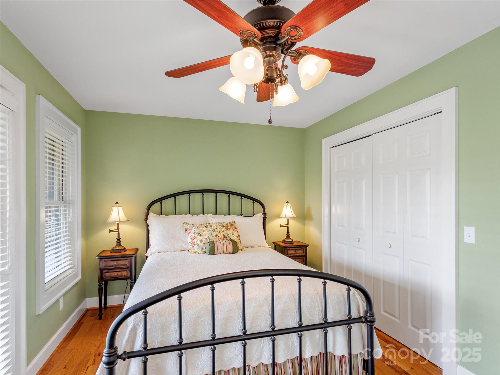 370 Appaloosa Trail — Burnsville