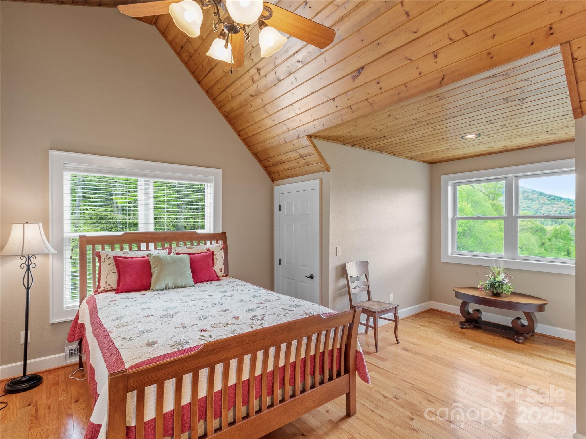 370 Appaloosa Trail — Burnsville