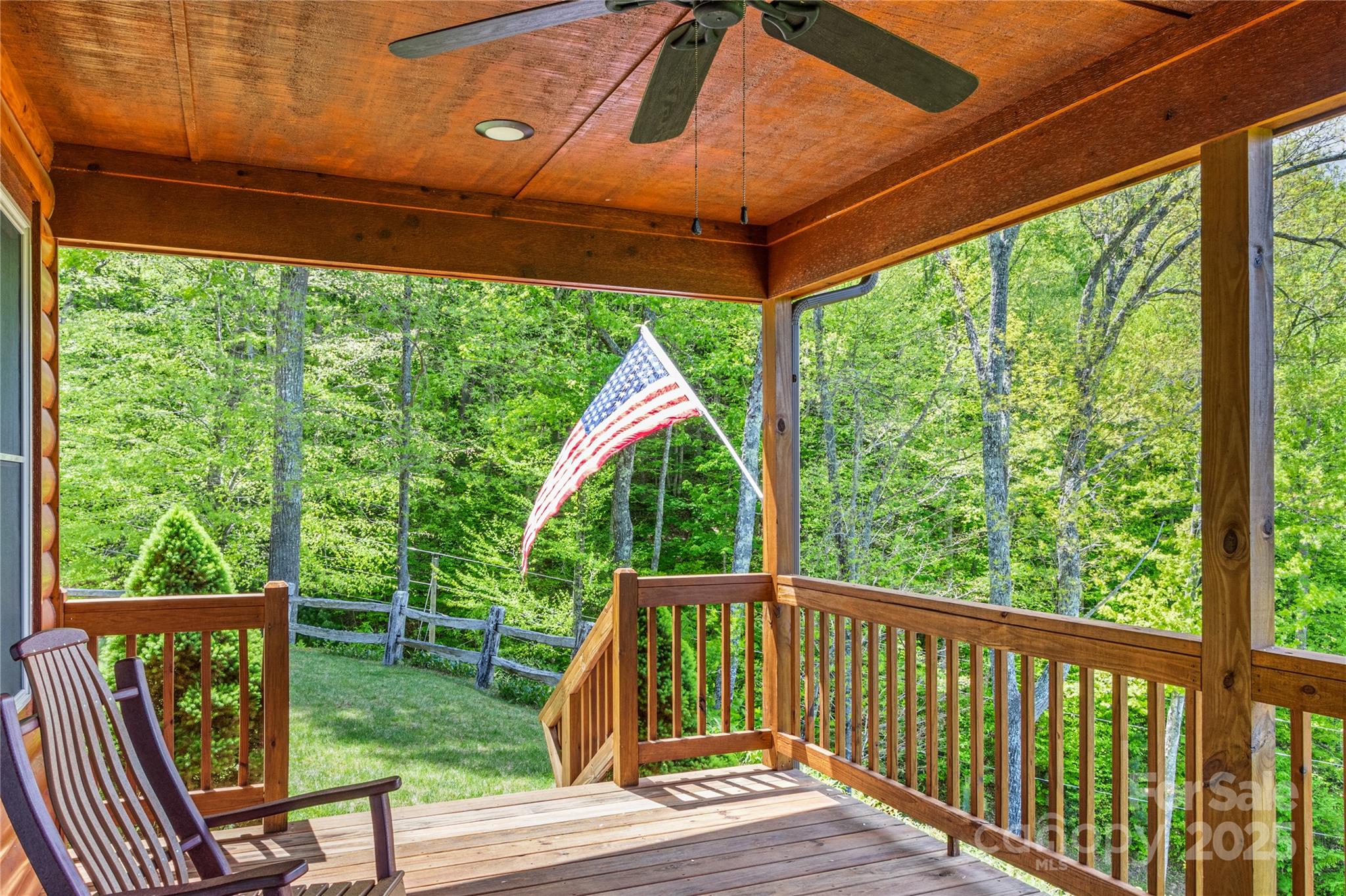370 Appaloosa Trail — Burnsville