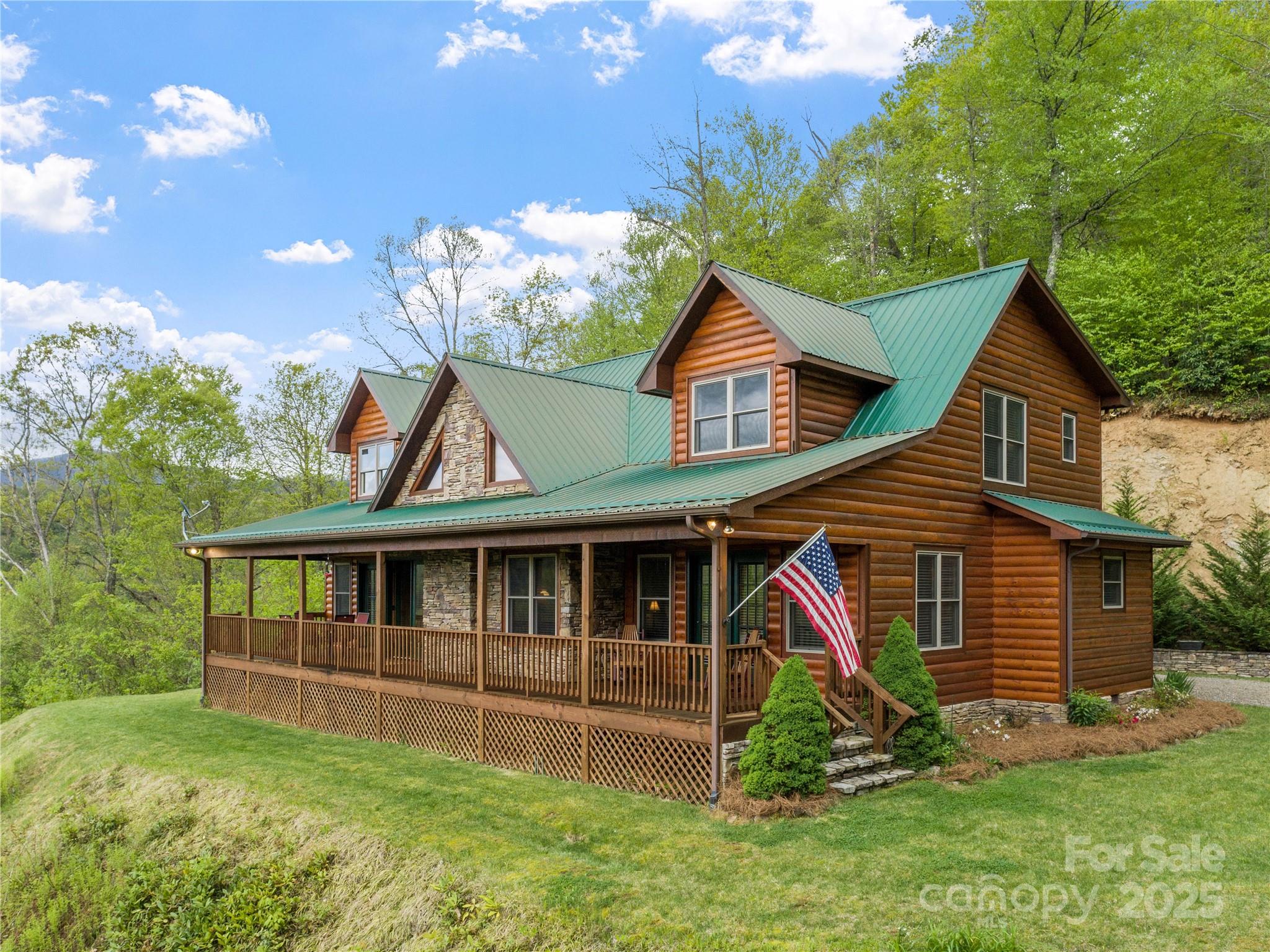 370 Appaloosa Trail — Burnsville
