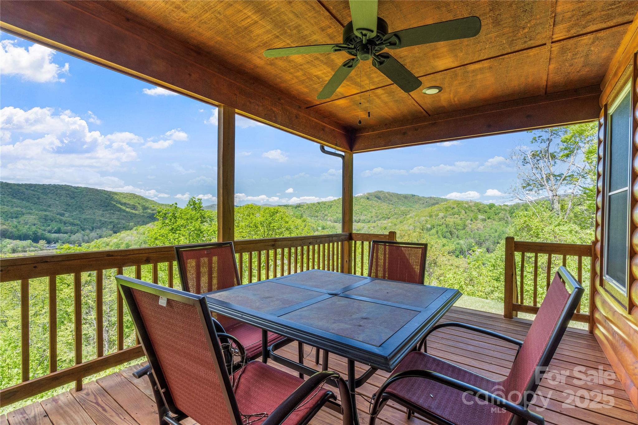370 Appaloosa Trail — Burnsville