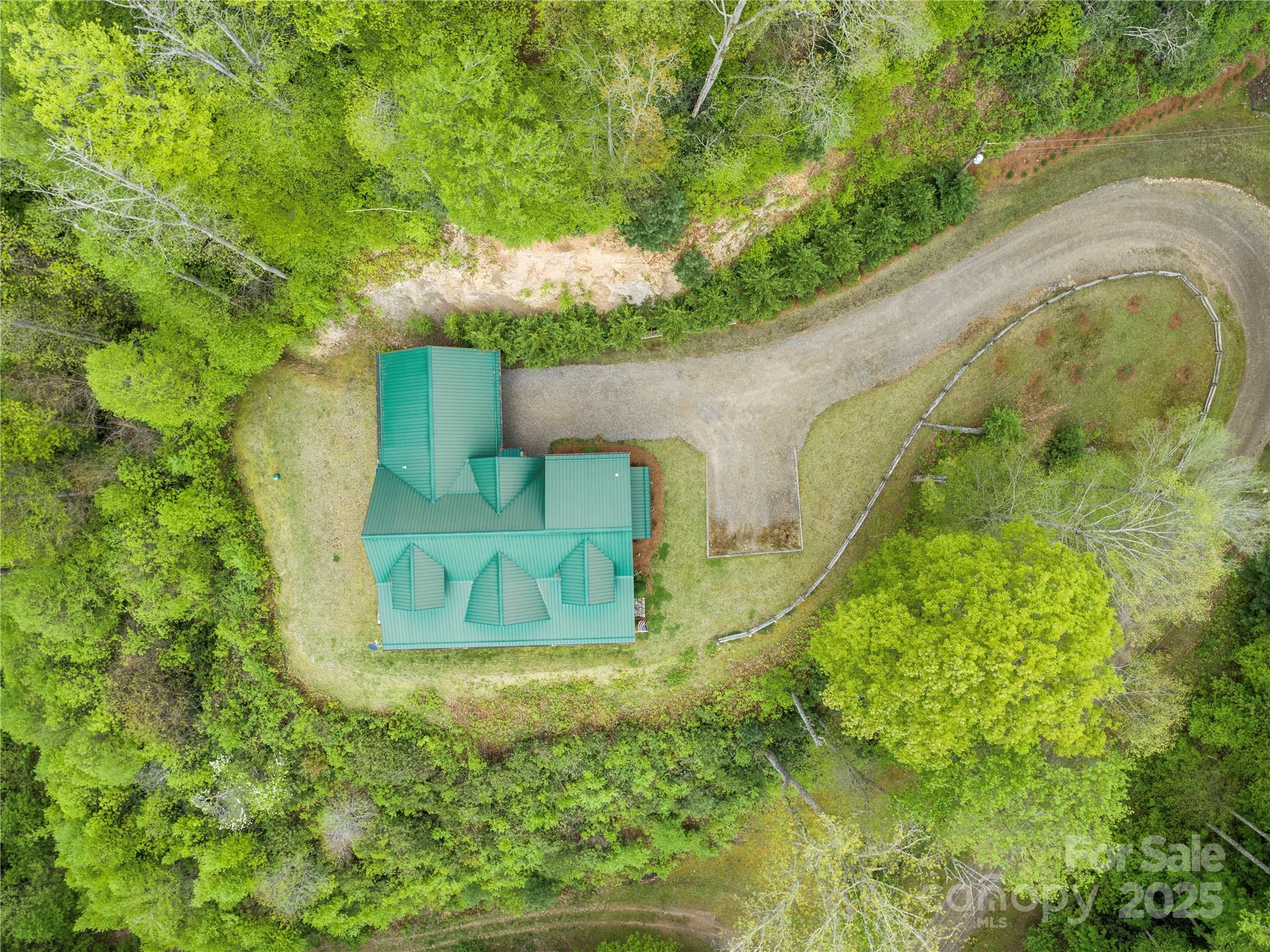 370 Appaloosa Trail — Burnsville