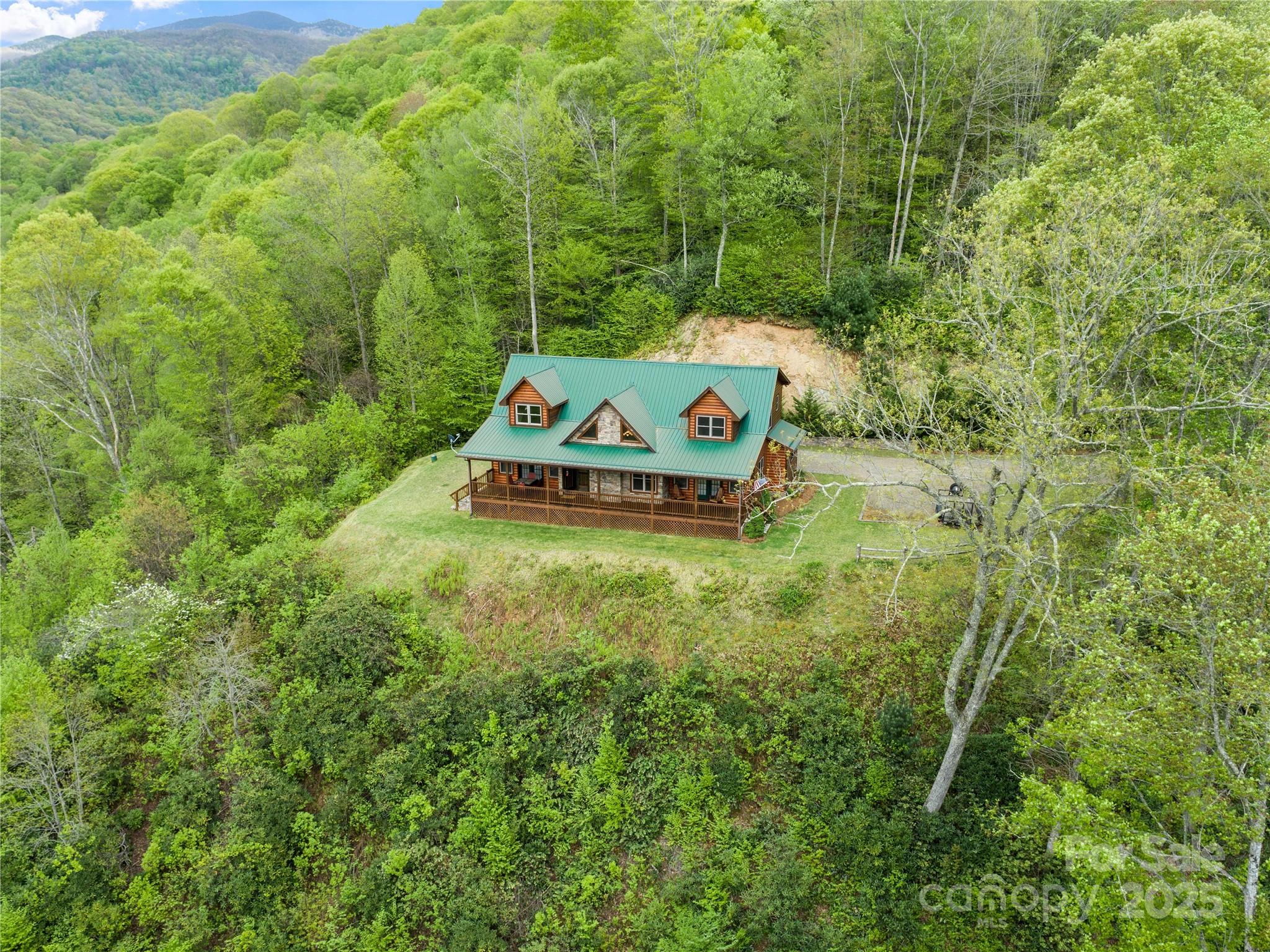 370 Appaloosa Trail — Burnsville