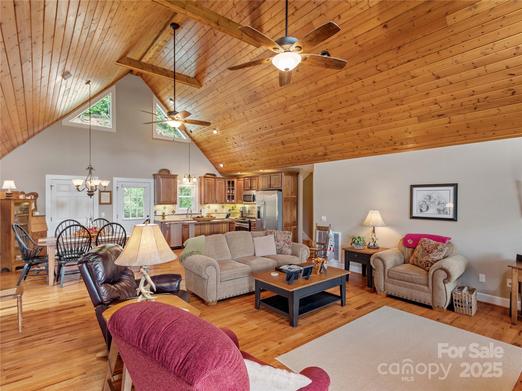 370 Appaloosa Trail — Burnsville
