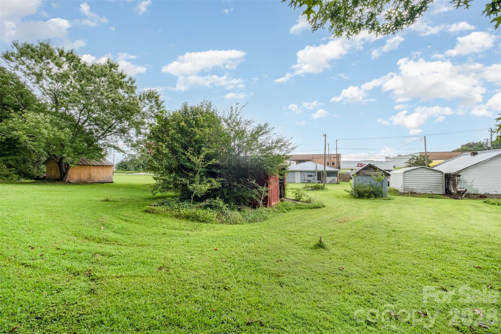 3948 Main Avenue Drive NW — Hickory