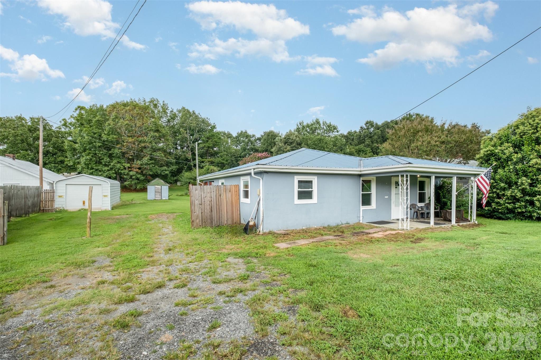 3948 Main Avenue Drive NW — Hickory