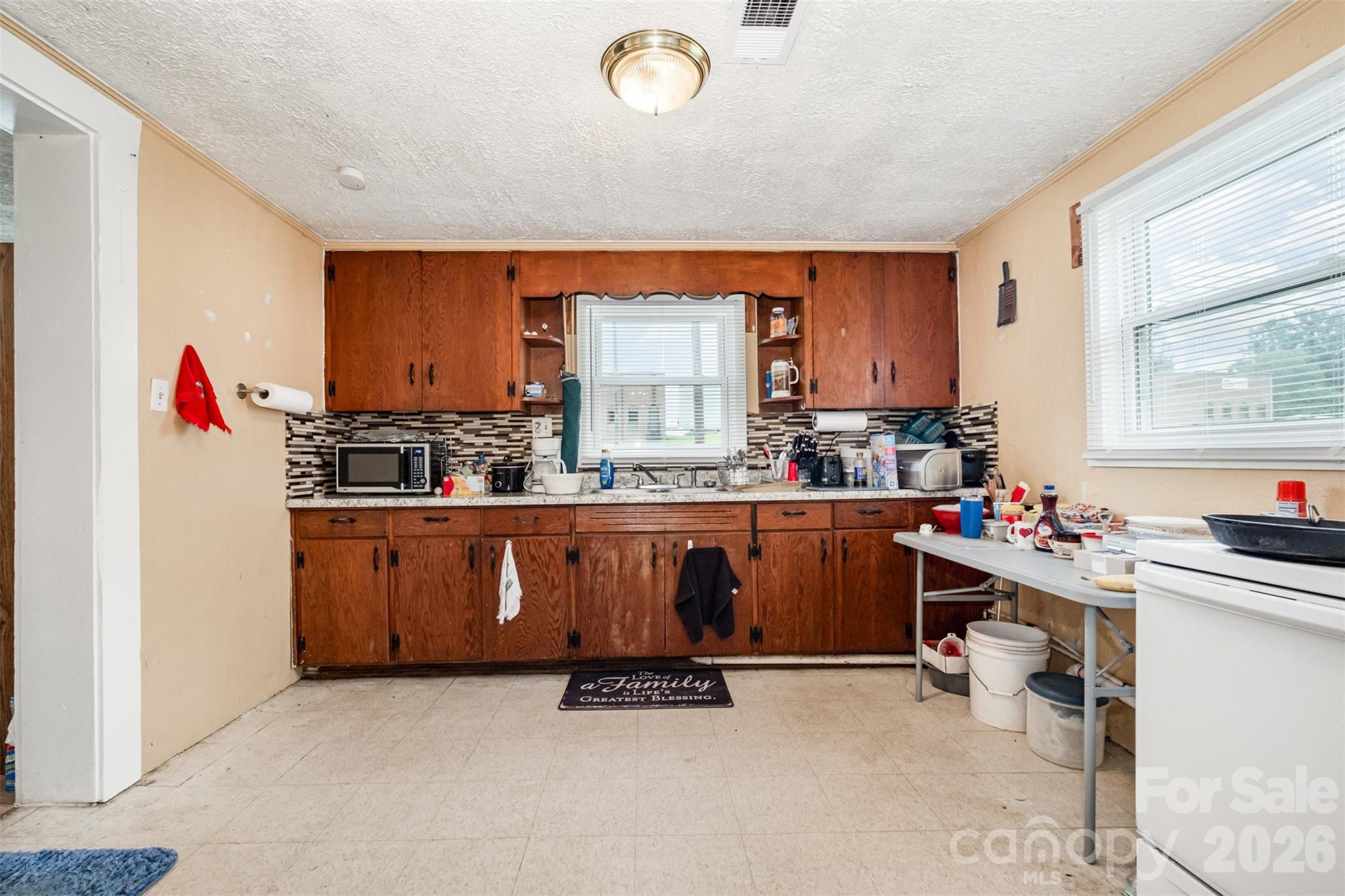 3948 Main Avenue Drive NW — Hickory