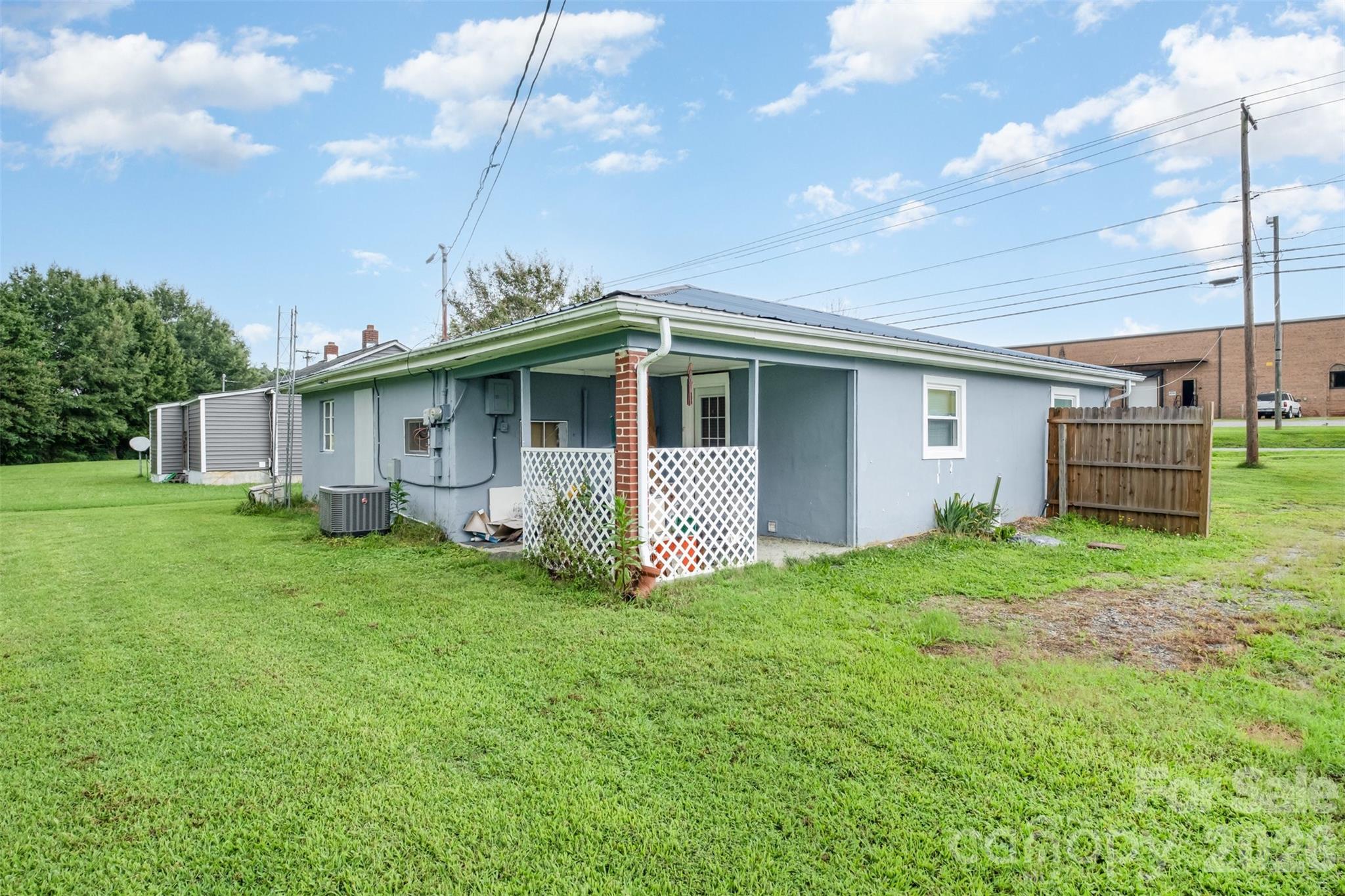 3948 Main Avenue Drive NW — Hickory