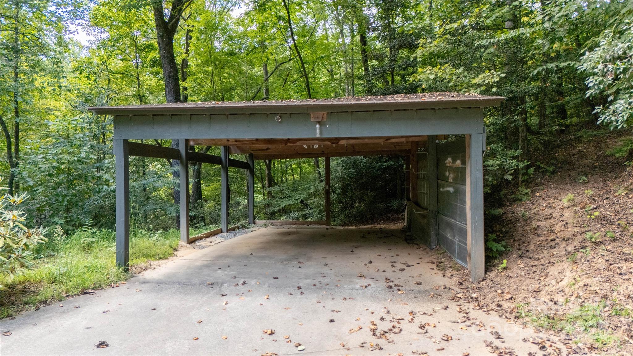 2038 Toms Creek Road — Marion