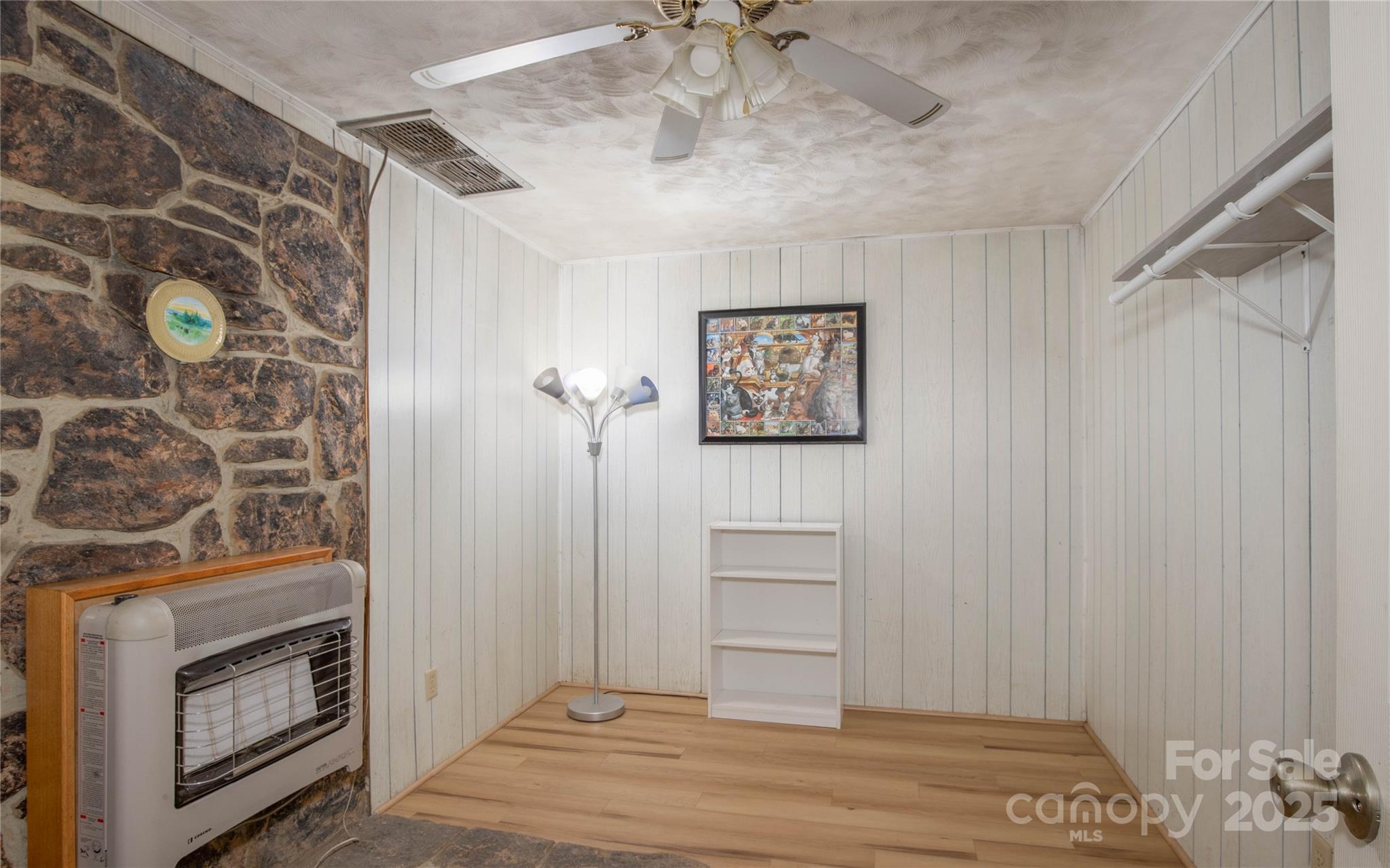 2038 Toms Creek Road — Marion