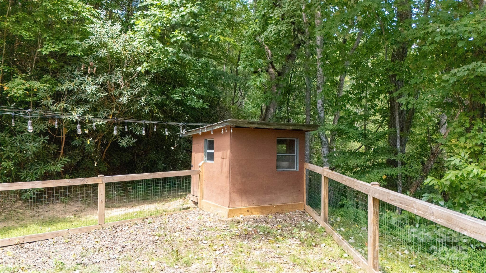 2038 Toms Creek Road — Marion