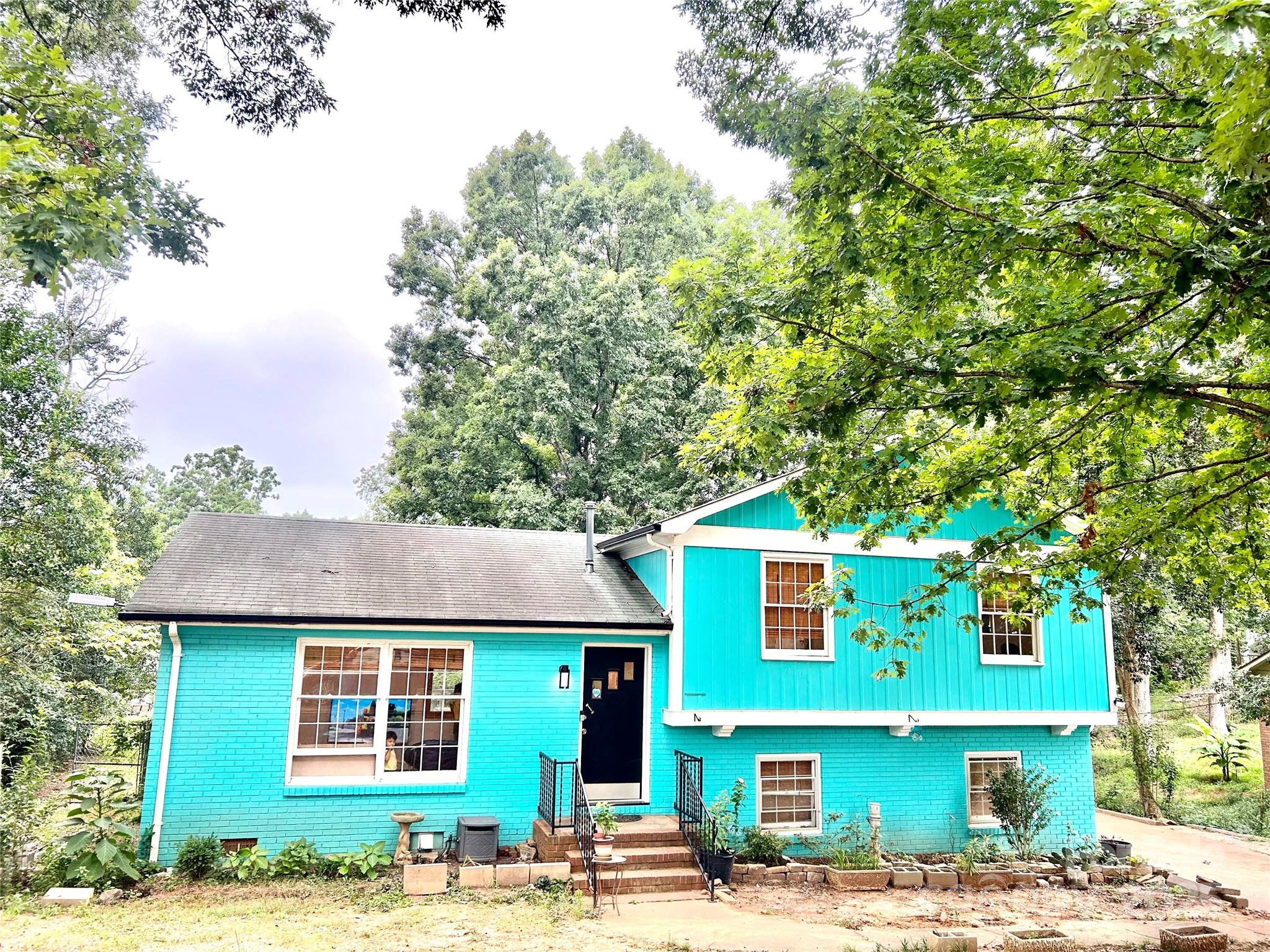6708 Lynmont Drive — Charlotte