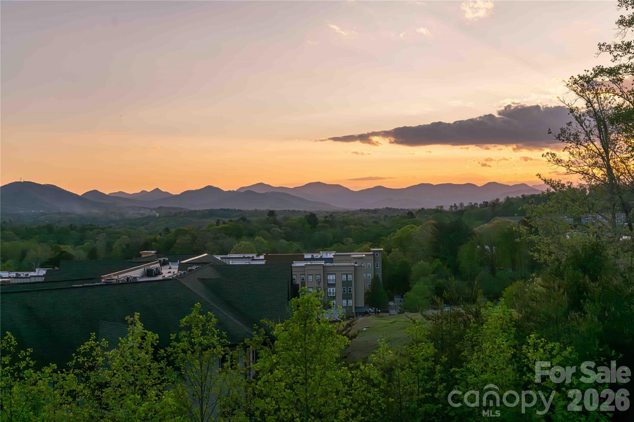 608 Storybook Villas Trail — Asheville