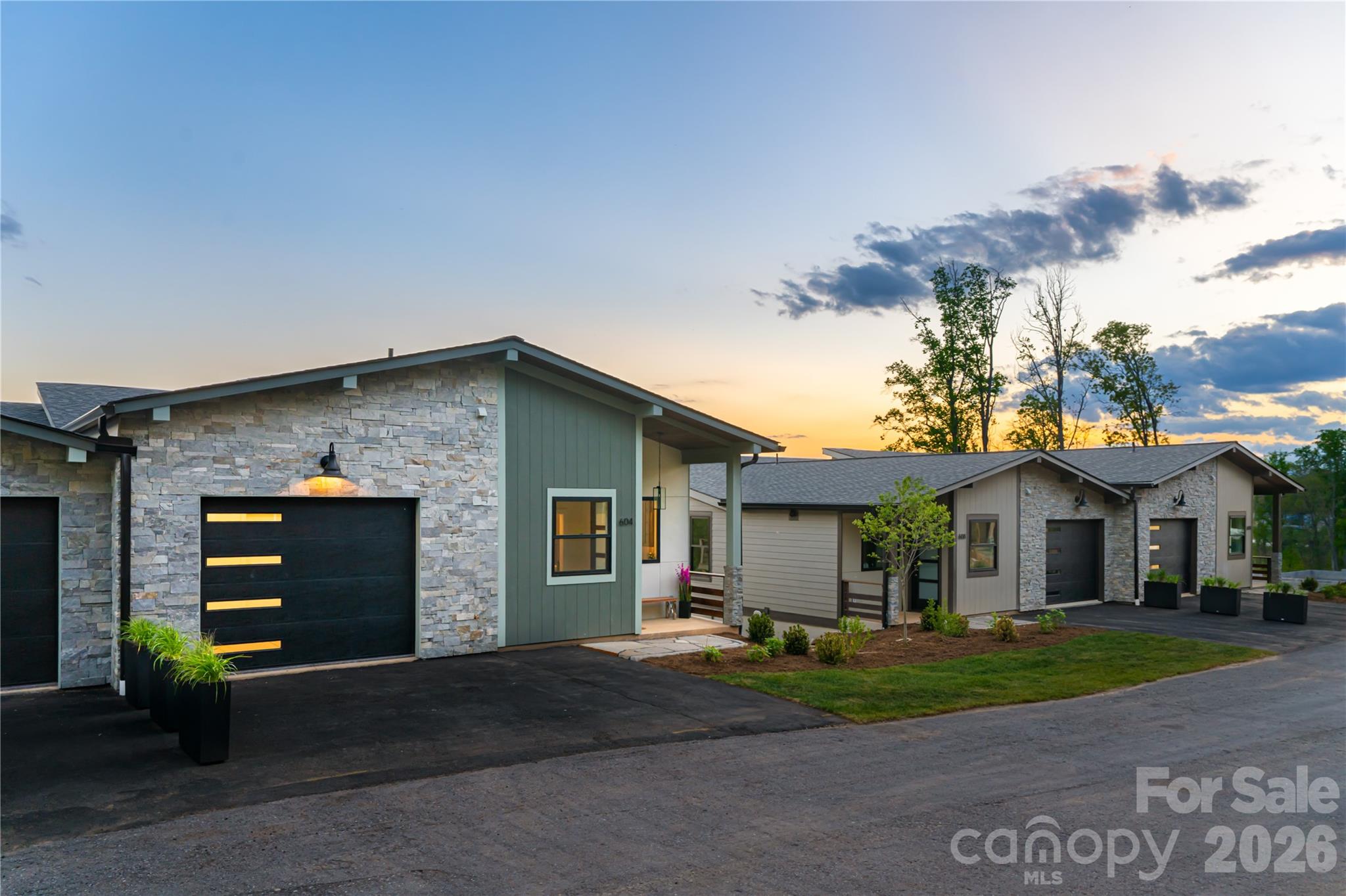 608 Storybook Villas Trail — Asheville
