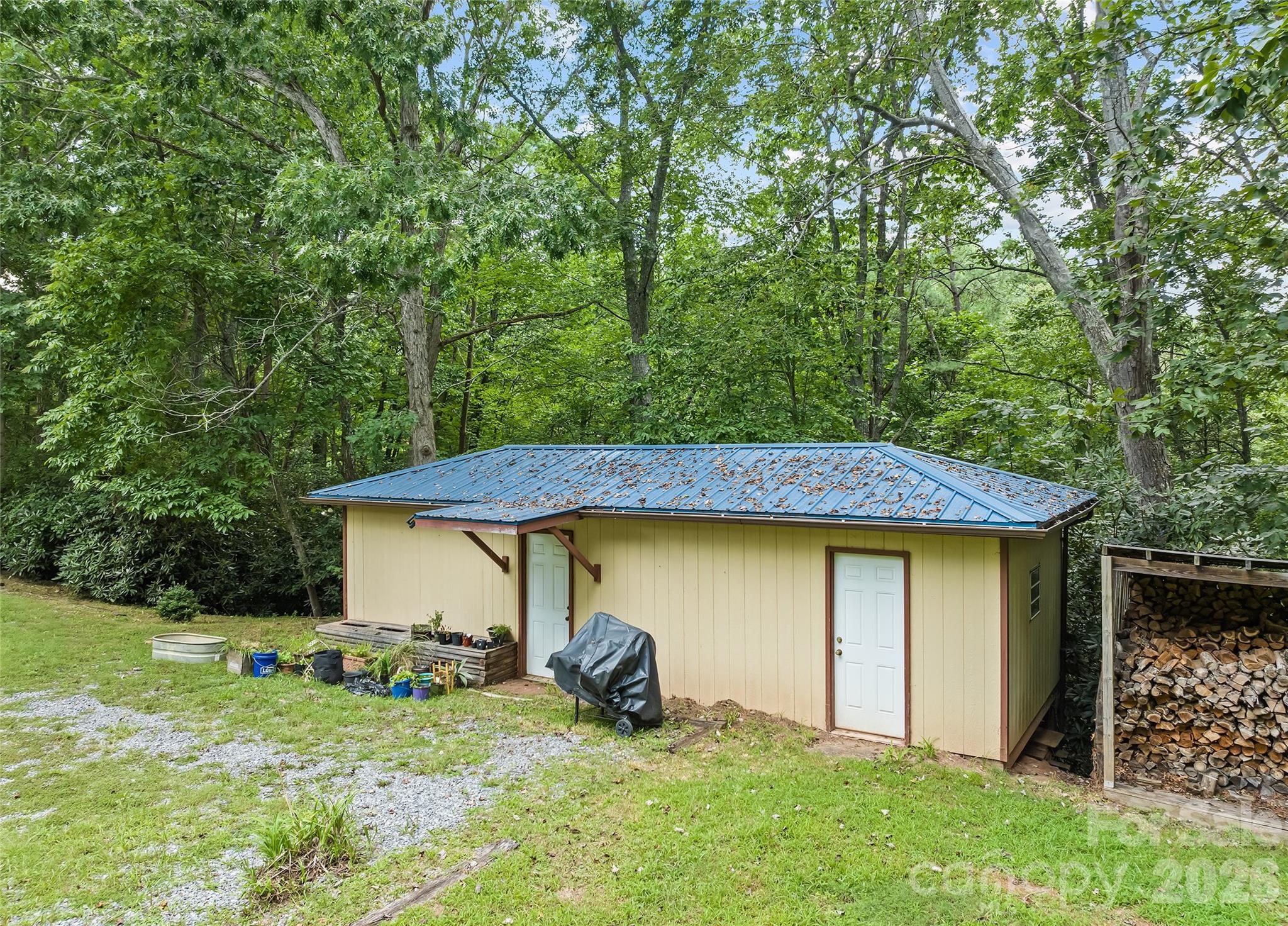 400 Sunset Heights — Canton