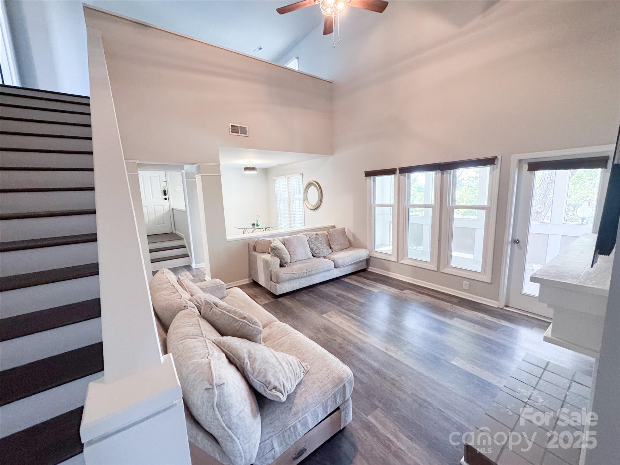 9211 Ravenwing Drive #9211 — Charlotte