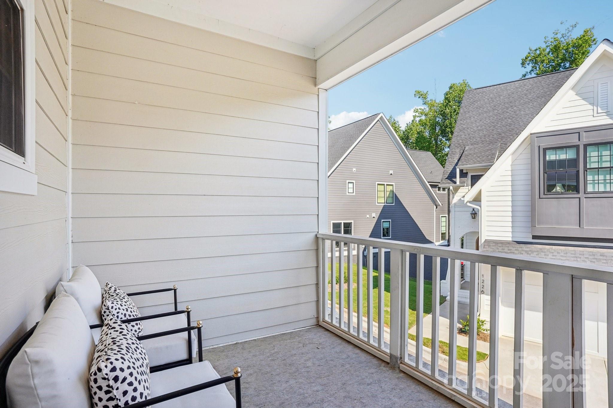 620 Amalfi Drive — Davidson