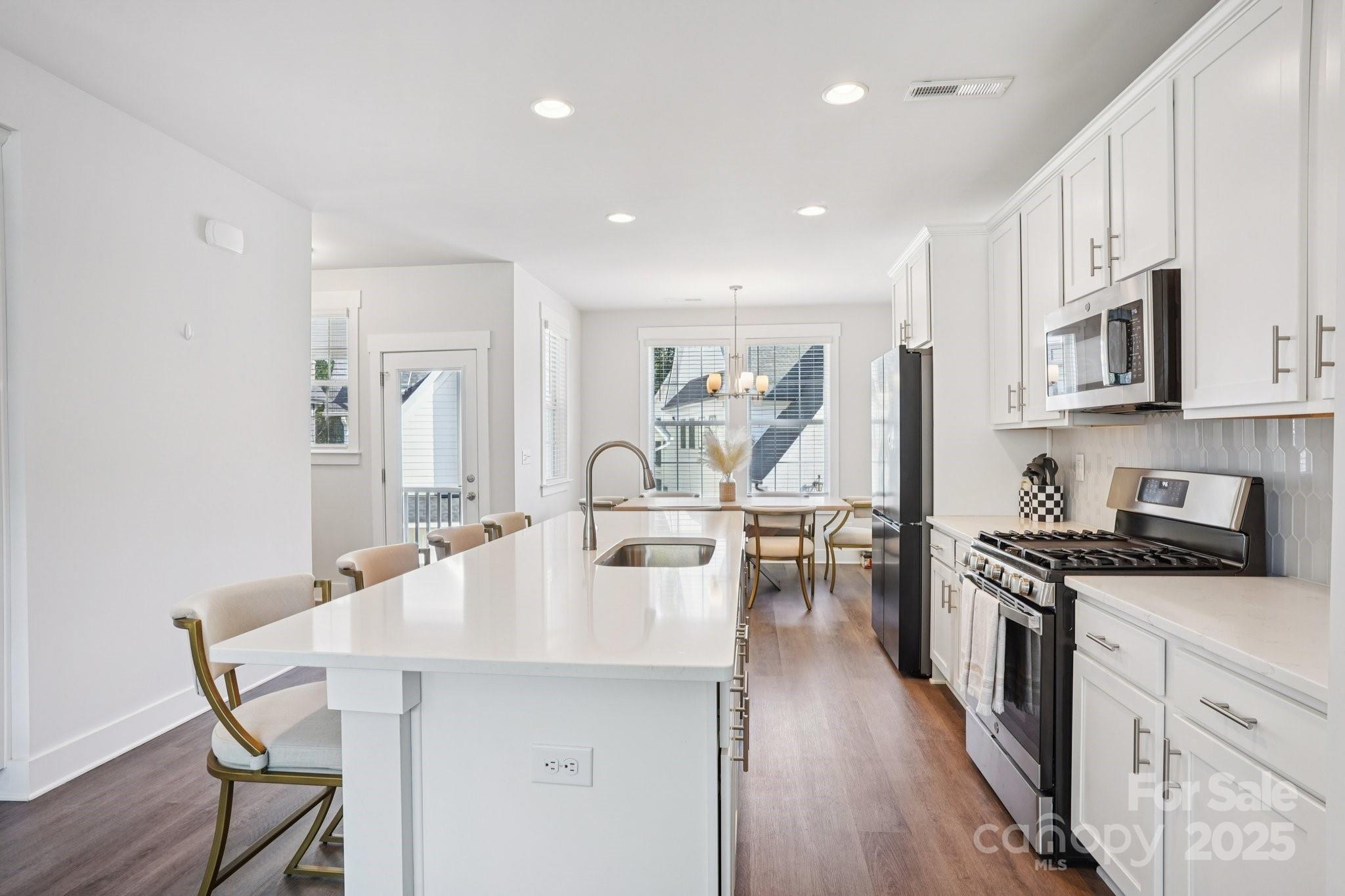 620 Amalfi Drive — Davidson