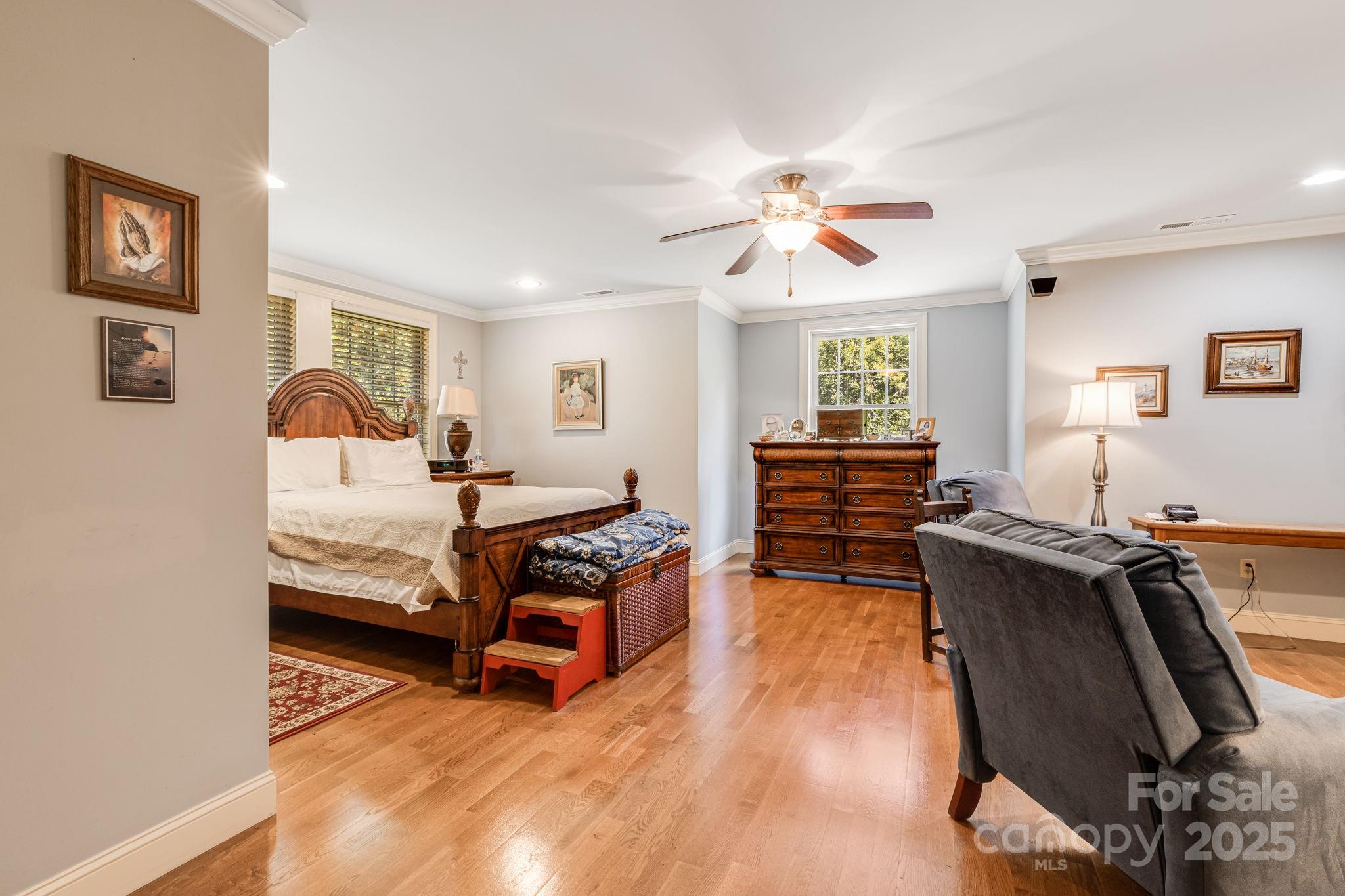 28 Trafalgar Circle — Asheville