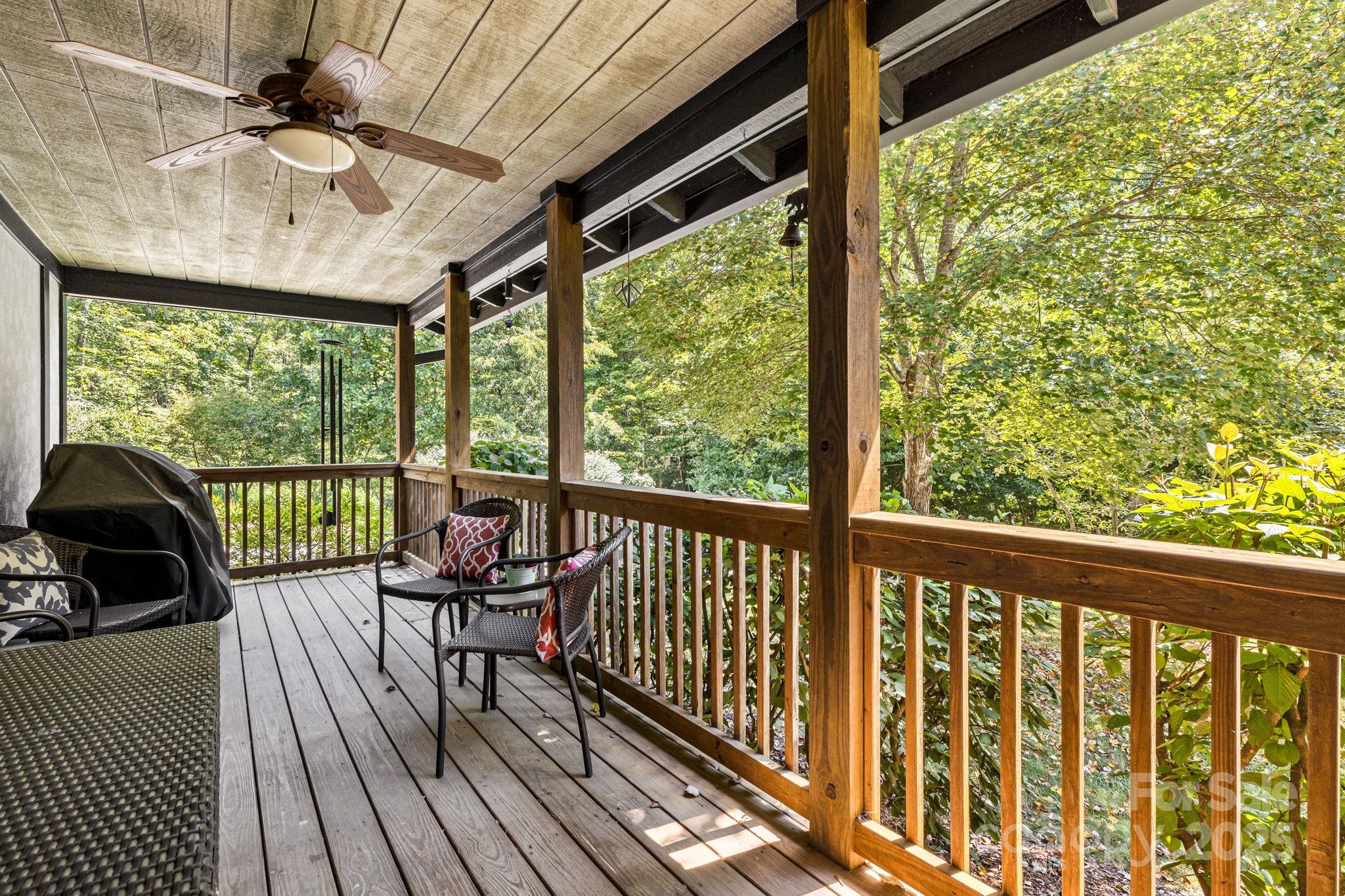28 Trafalgar Circle — Asheville