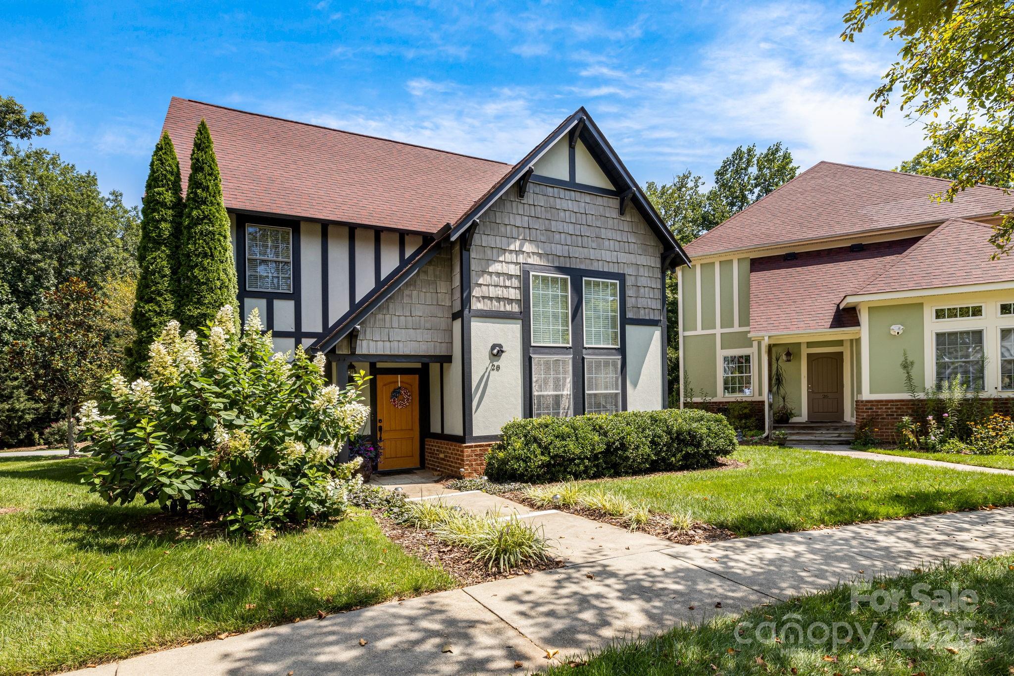 28 Trafalgar Circle — Asheville