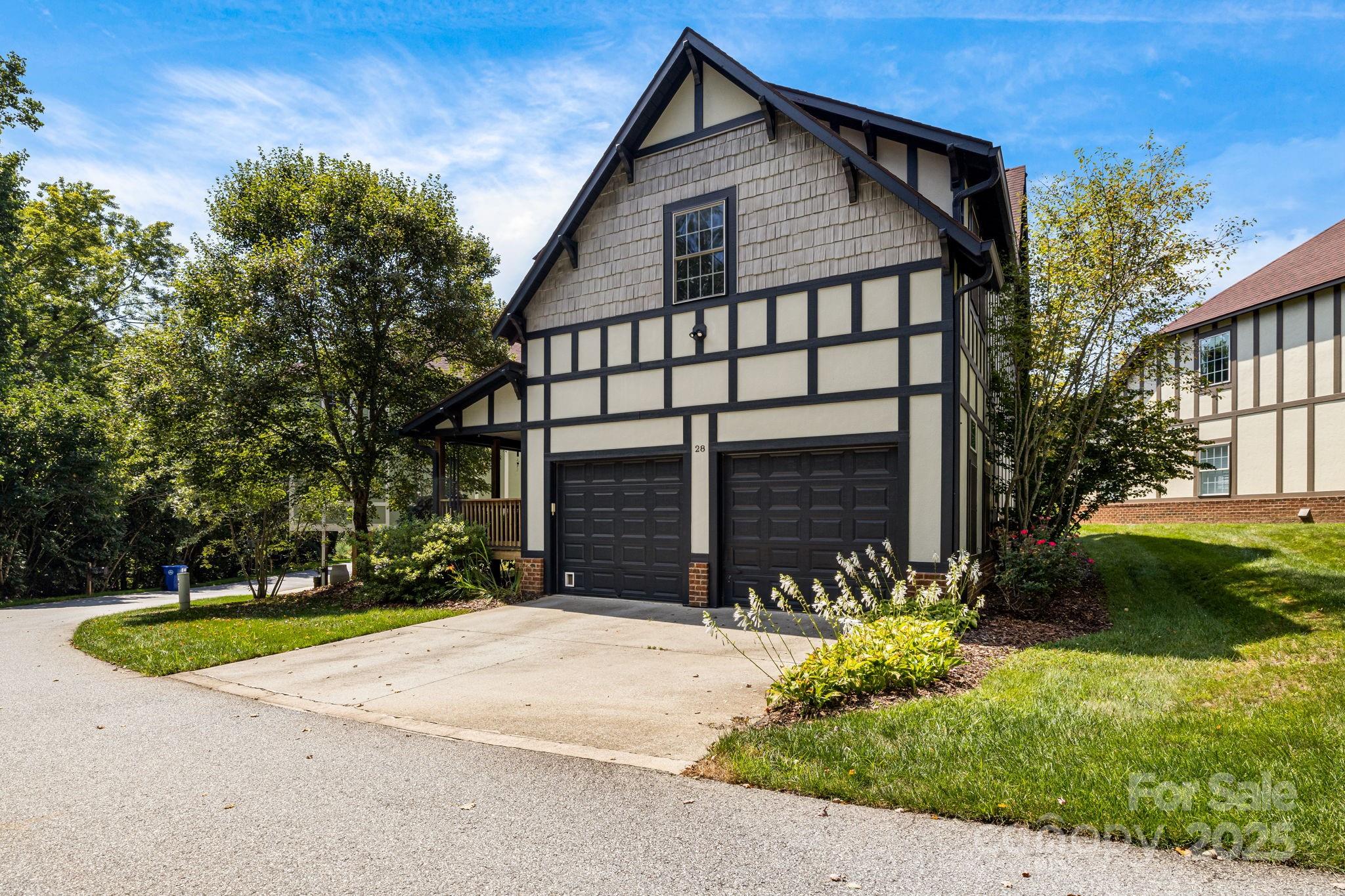 28 Trafalgar Circle — Asheville
