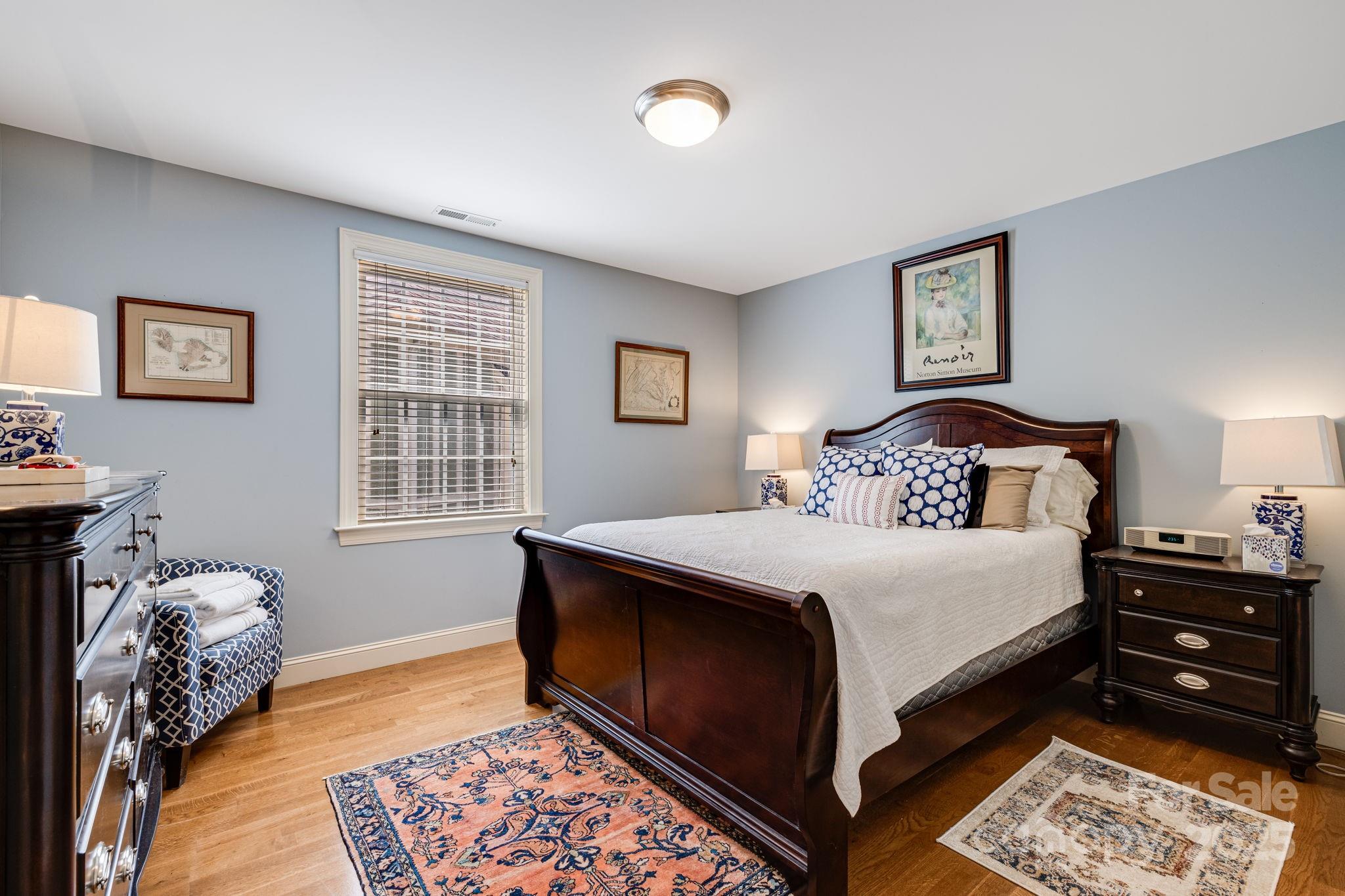 28 Trafalgar Circle — Asheville