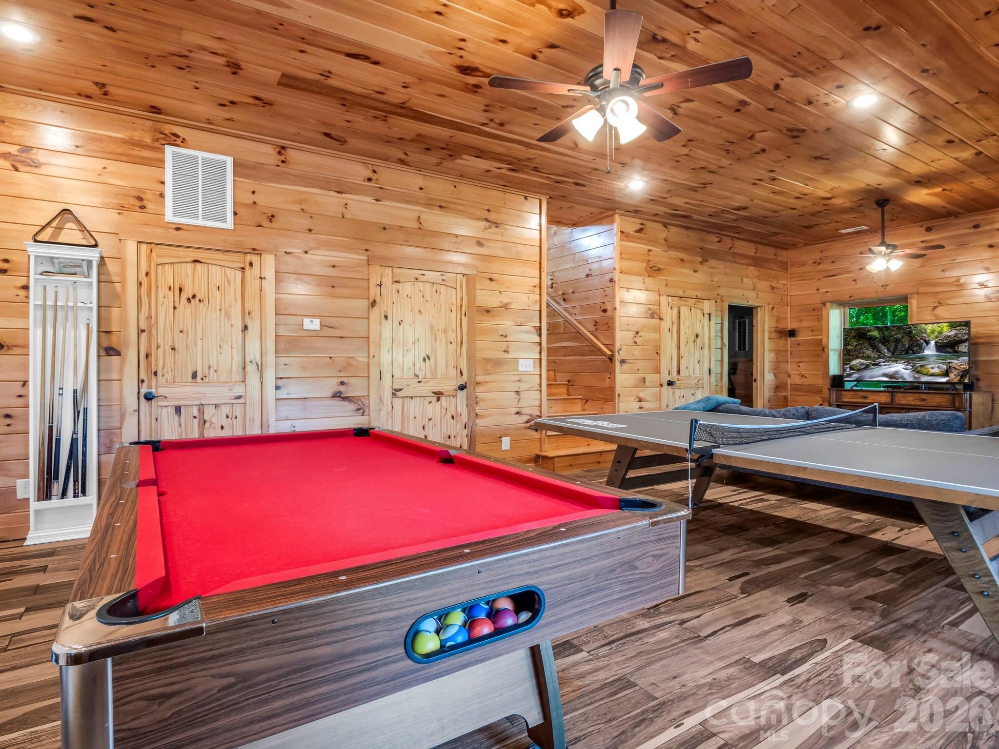 1029 Rainbow Circle — Lake Lure