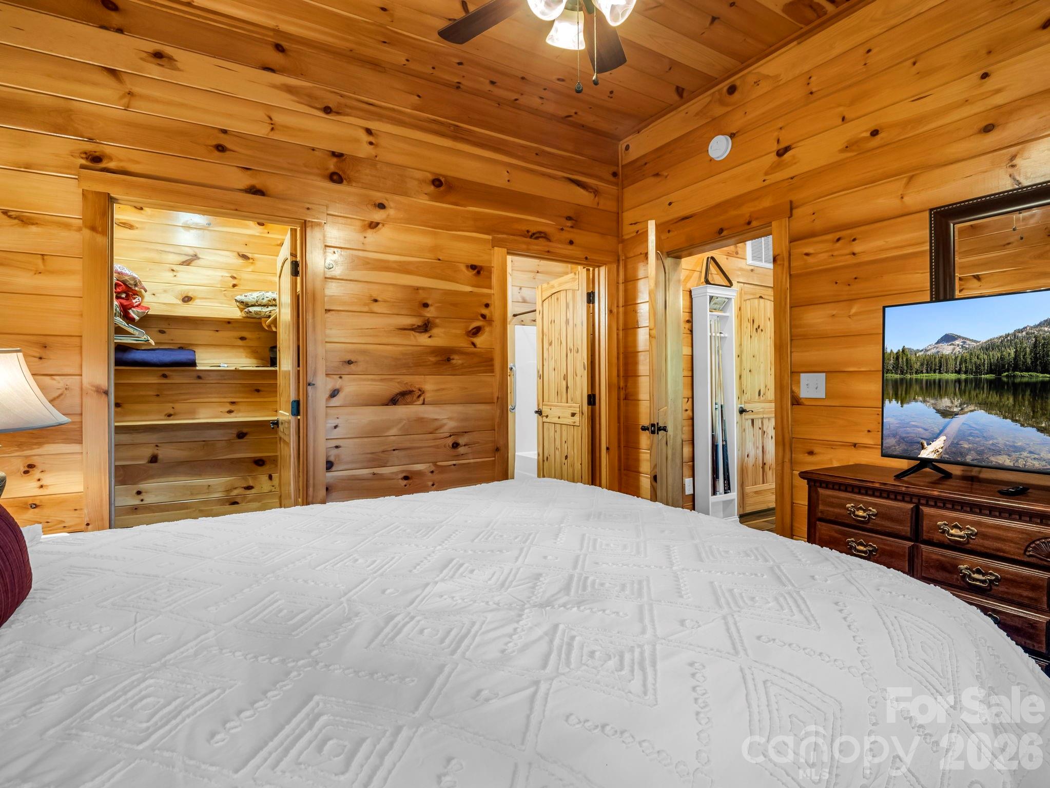 1029 Rainbow Circle — Lake Lure