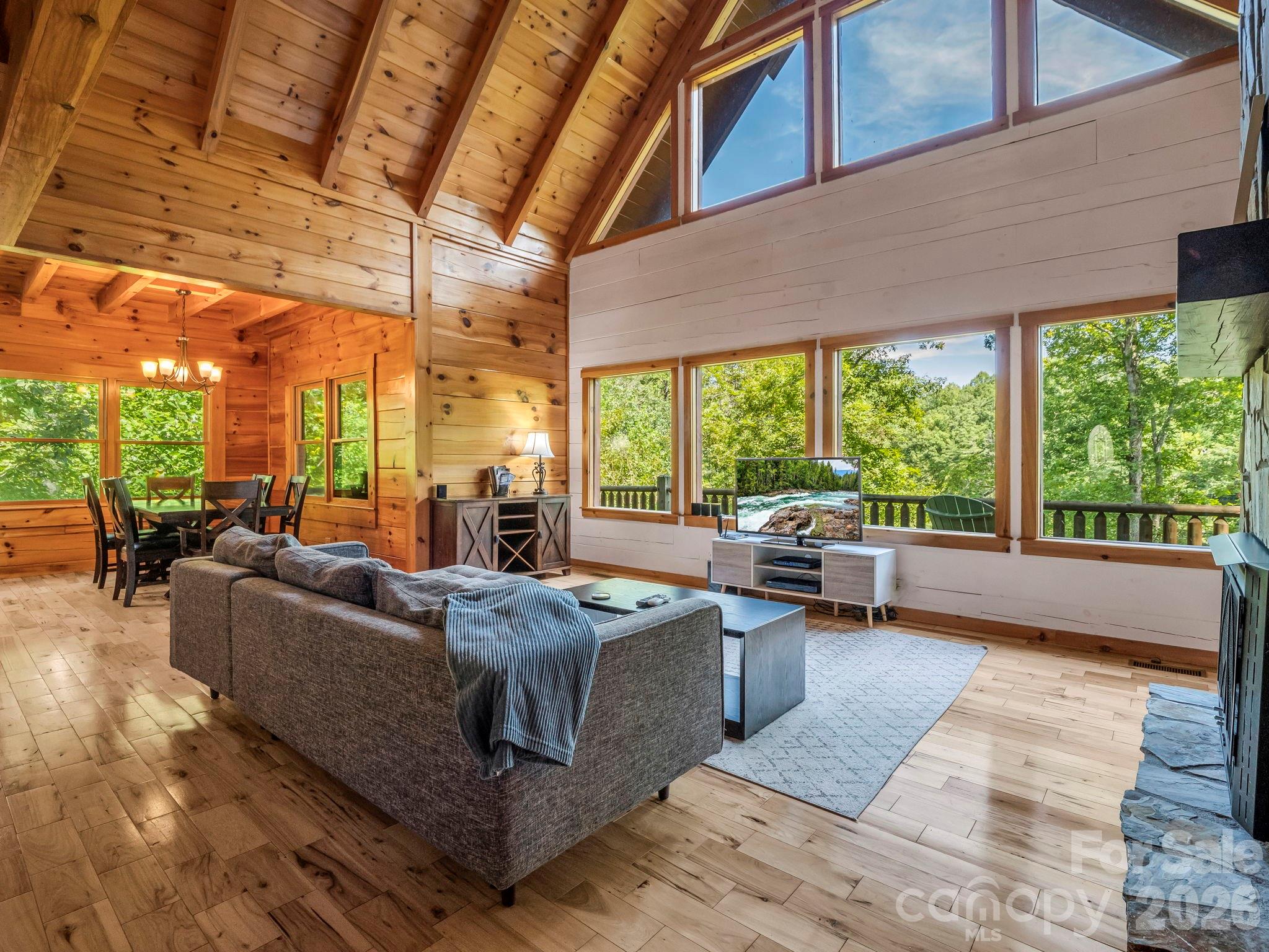 1029 Rainbow Circle — Lake Lure